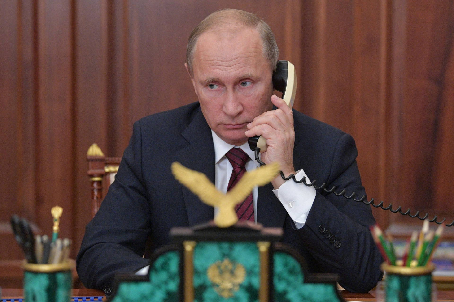 vladimir-putin-telefon-profimedia.jpg