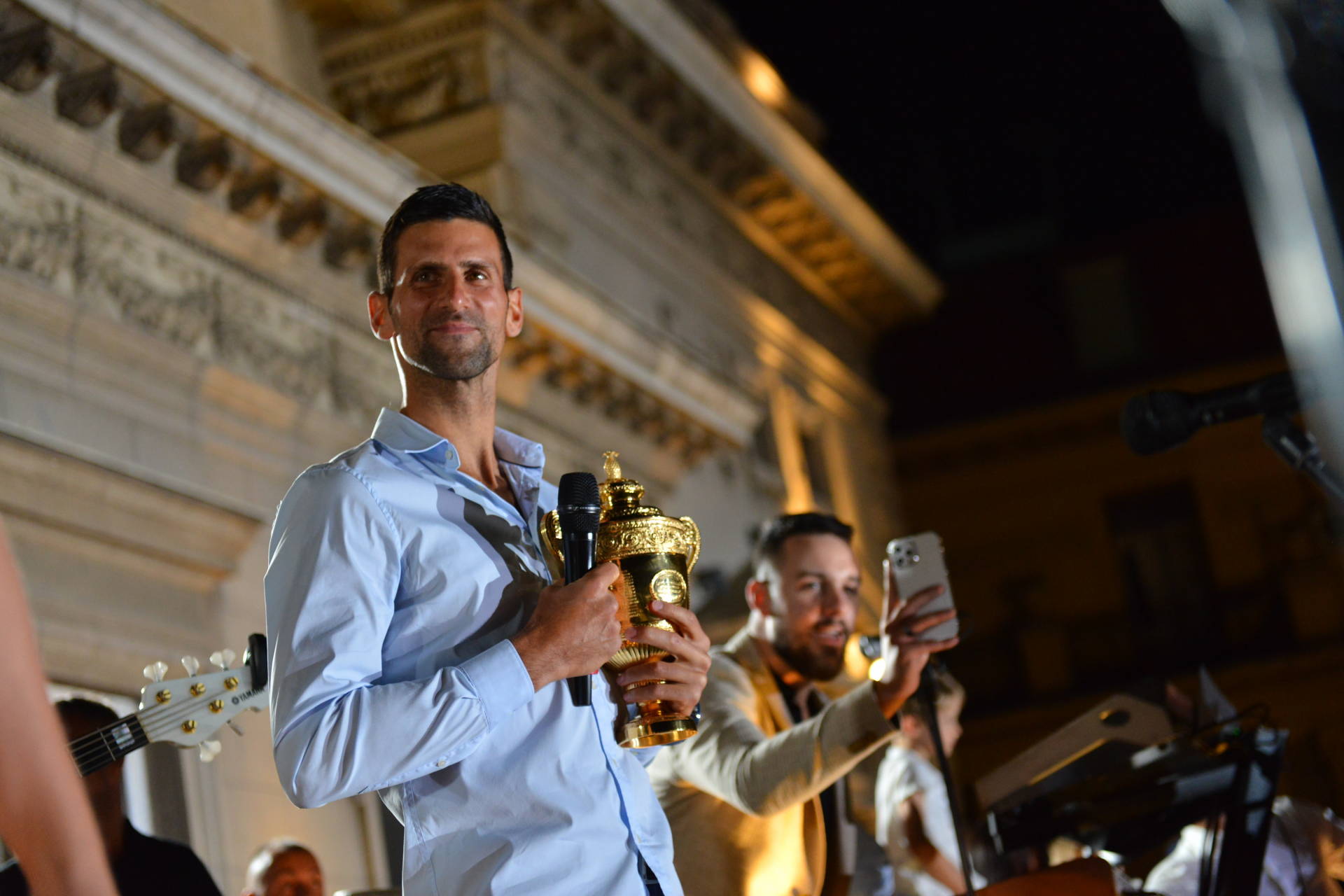 novak-djokovic-na-balkonu-foto-strahinja-acimovic-tanjug.jpg