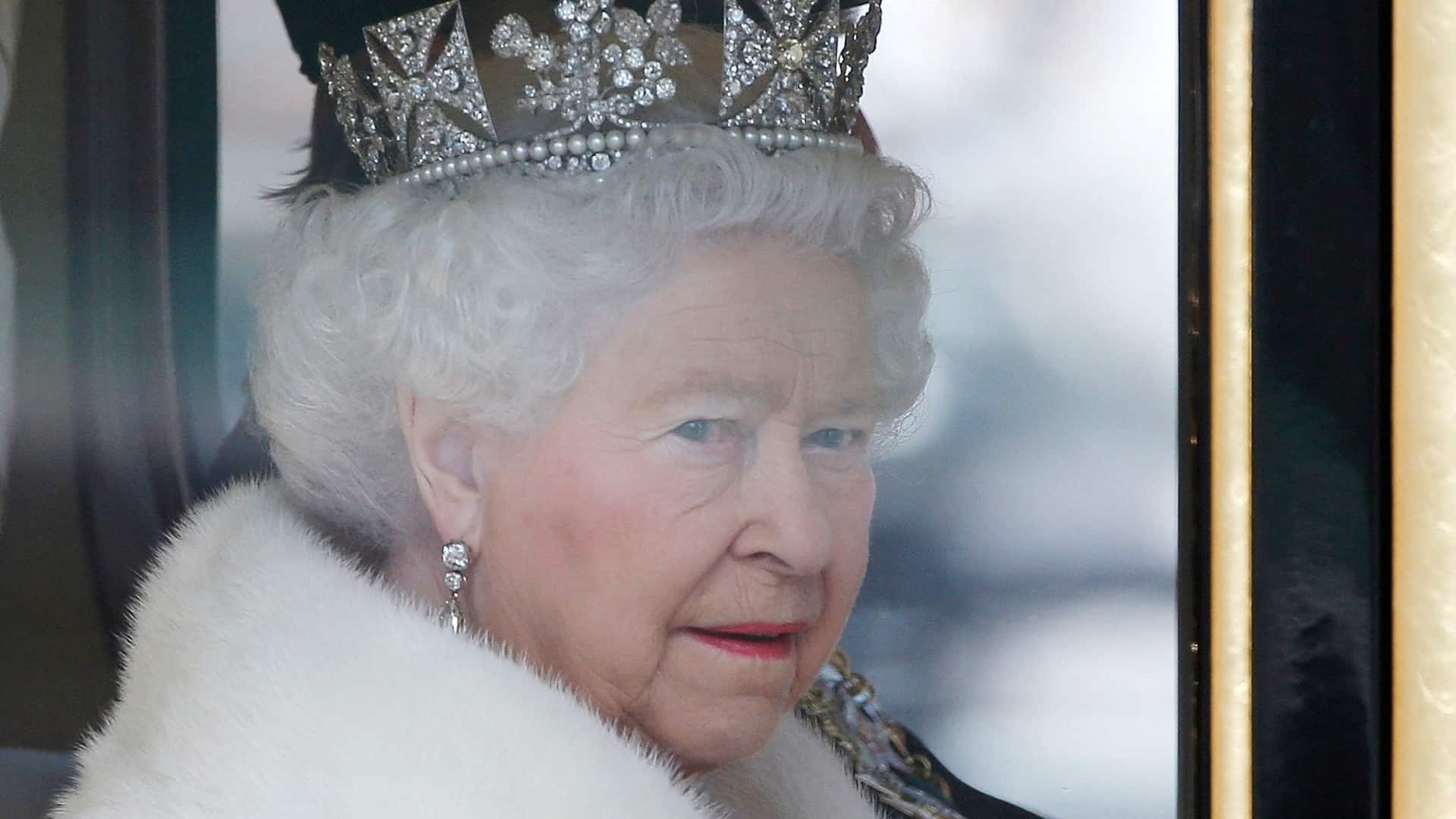 kraljica Elizabeta, reuters Cropped (1).jpg