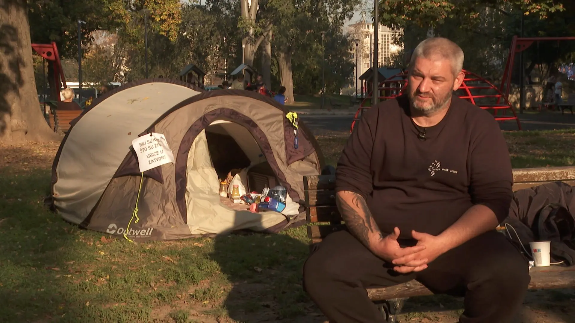 Ivan Ivanović_aktivista_protest_ubijanje pasa_Smederevska Palanka_Foto UNA-1667325036803.webp