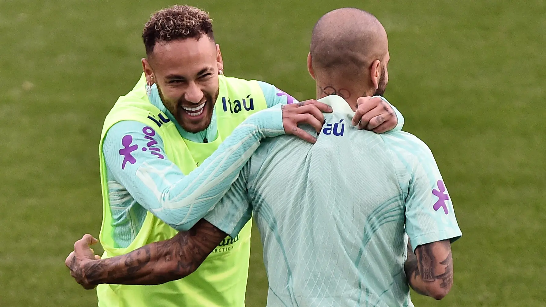 Nejmar i Dani Alves-1669375155419.webp