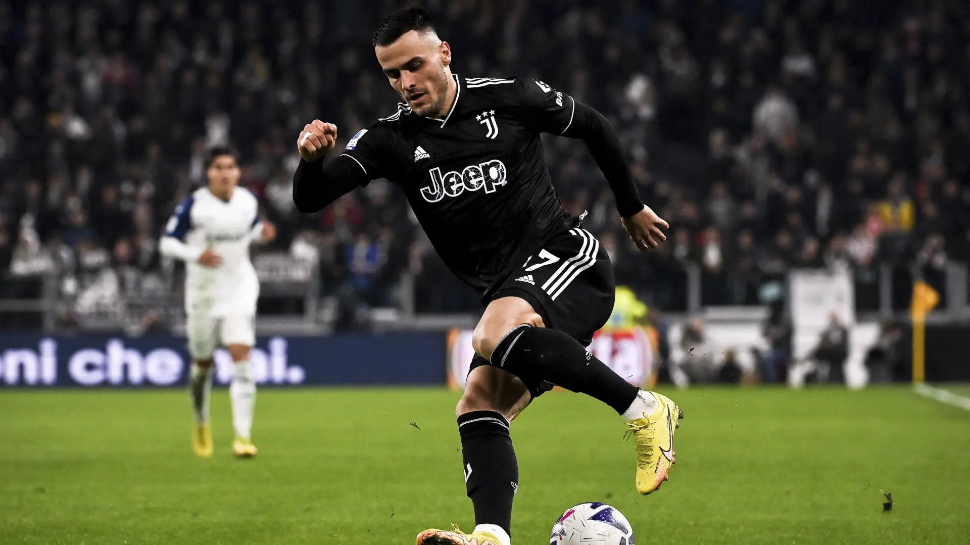 Tan2022-11-13_222526558_1 Filip Kostić-1669226477506.webp