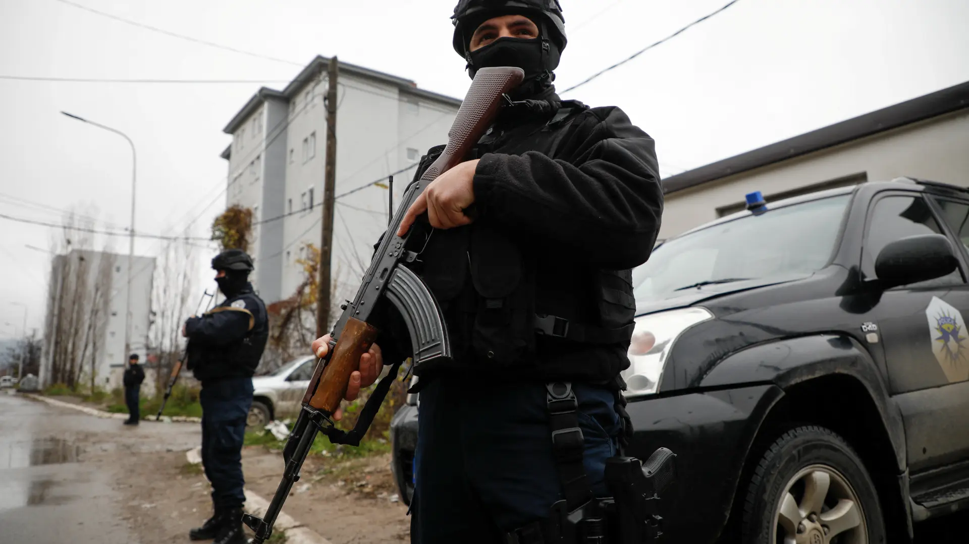 Kosovska policija_KPS_Kosovska Mitrovica_Foto Reuters (2)-63975326a16e6.webp