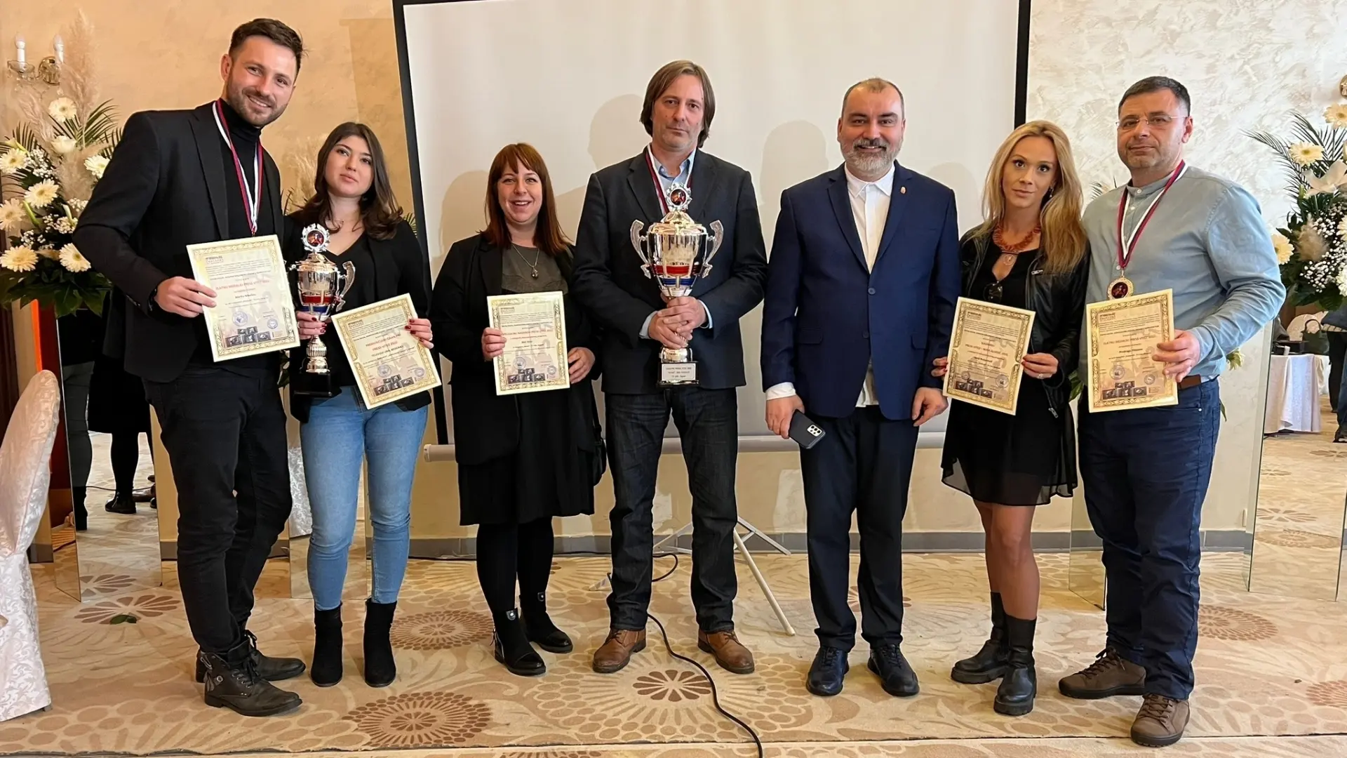 Saša Kosanović, Alisa Oćuz,Marko Nikolić, Sanja Buljanović, Predrag filipov Press vitez UNA-63a9cf0133e94.webp