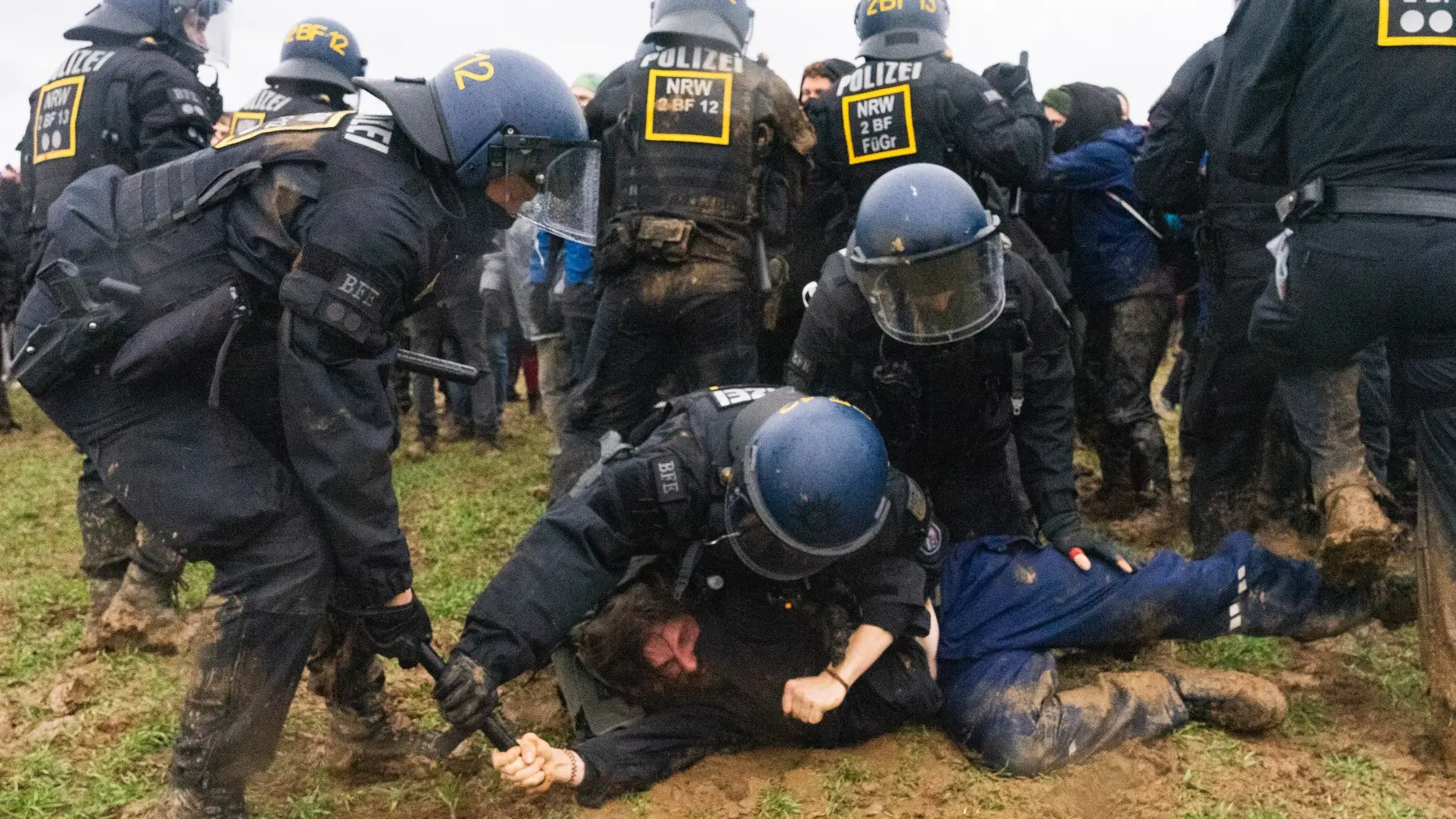 Nemačka_protest_Lucerat_policija_Foto Profimedia-63c41bdfb490d.webp