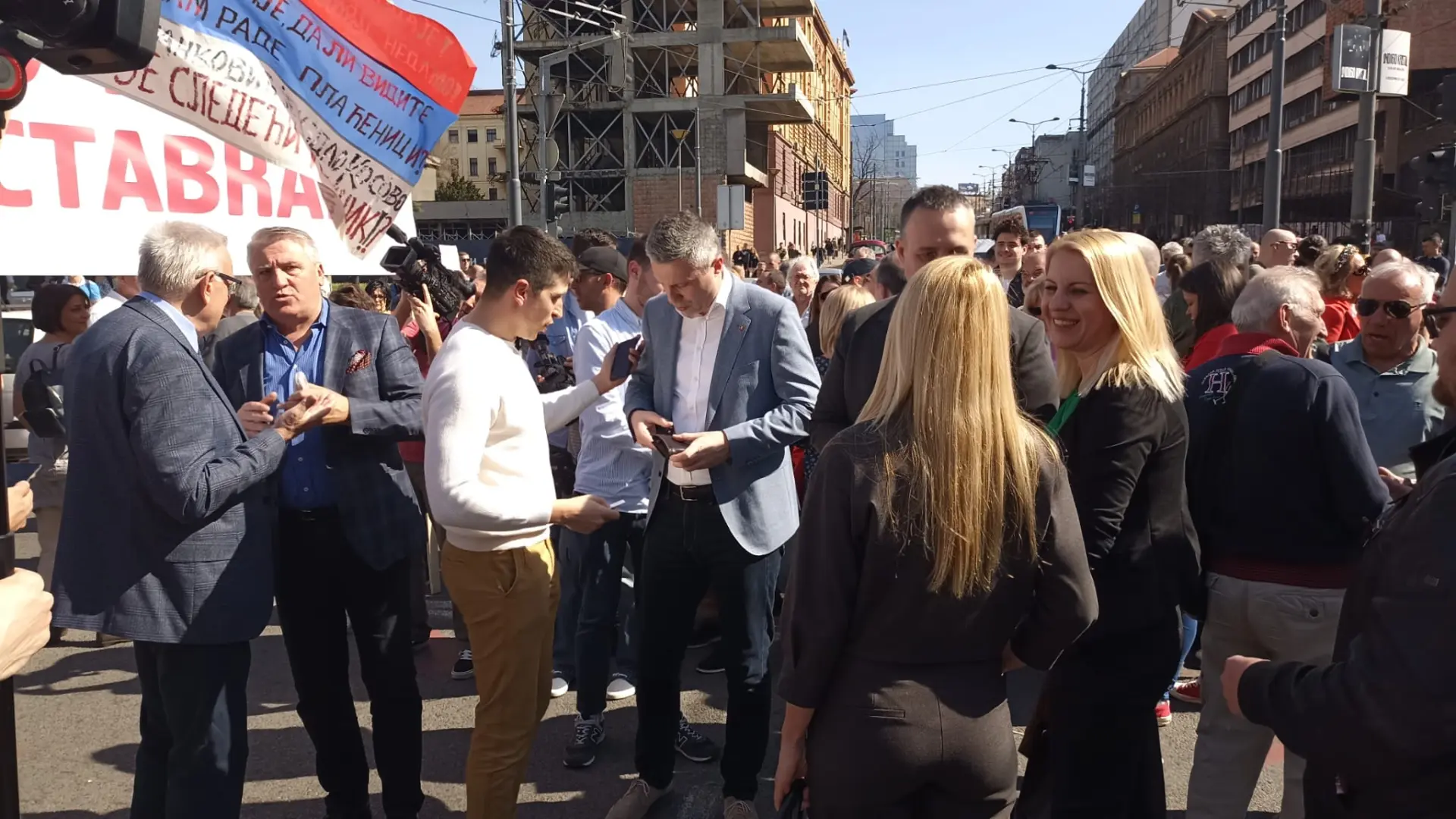 Dveri_Zavetnici_Novi DSS_POKS_protest_godišnjica NATO agresije_Foto UNA (2)-641d9bc2268a3.webp