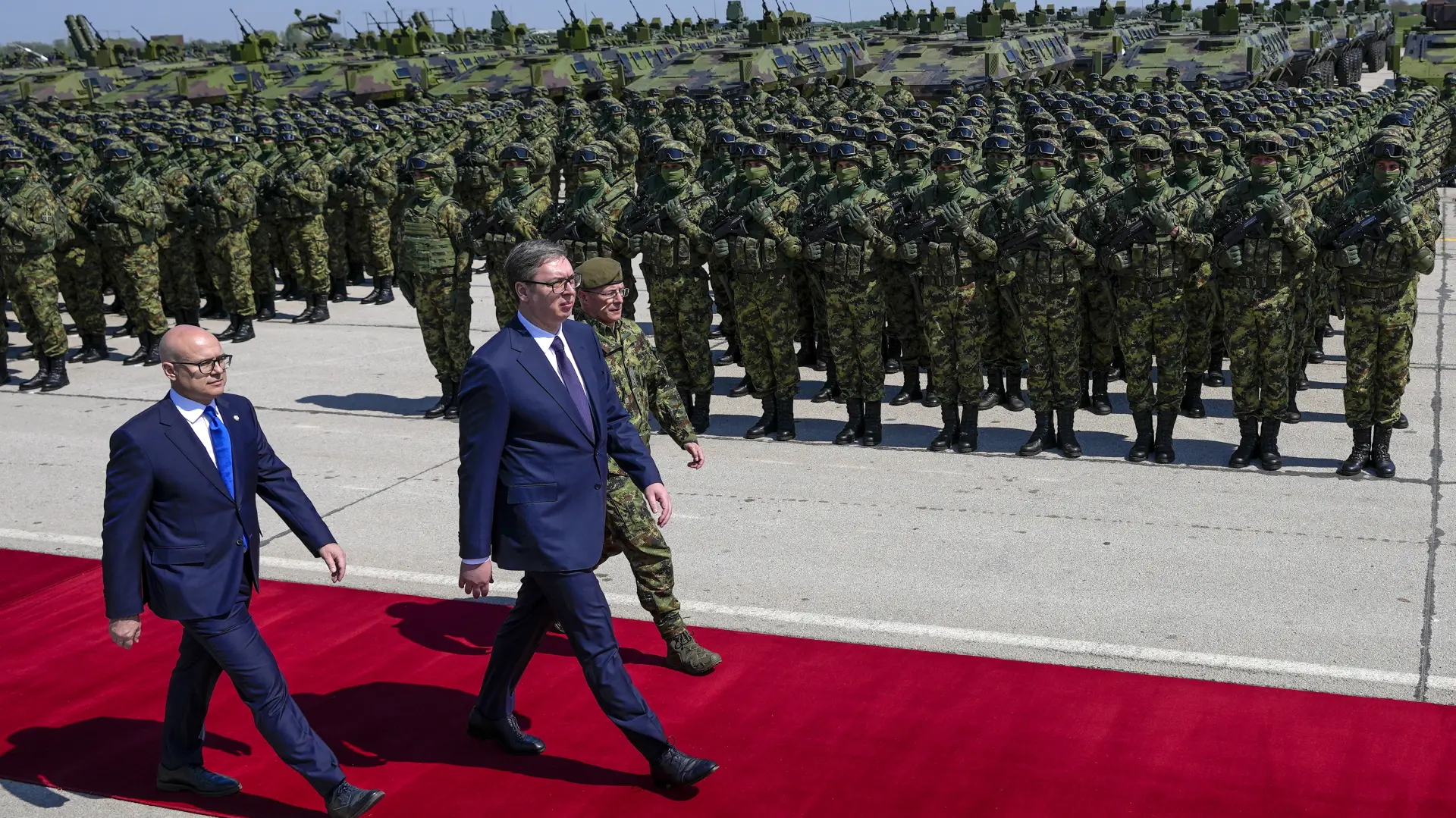 vučić vojska srbije AP PhotoDarko Vojinovic via Tanjug-6444f0db8de63.webp