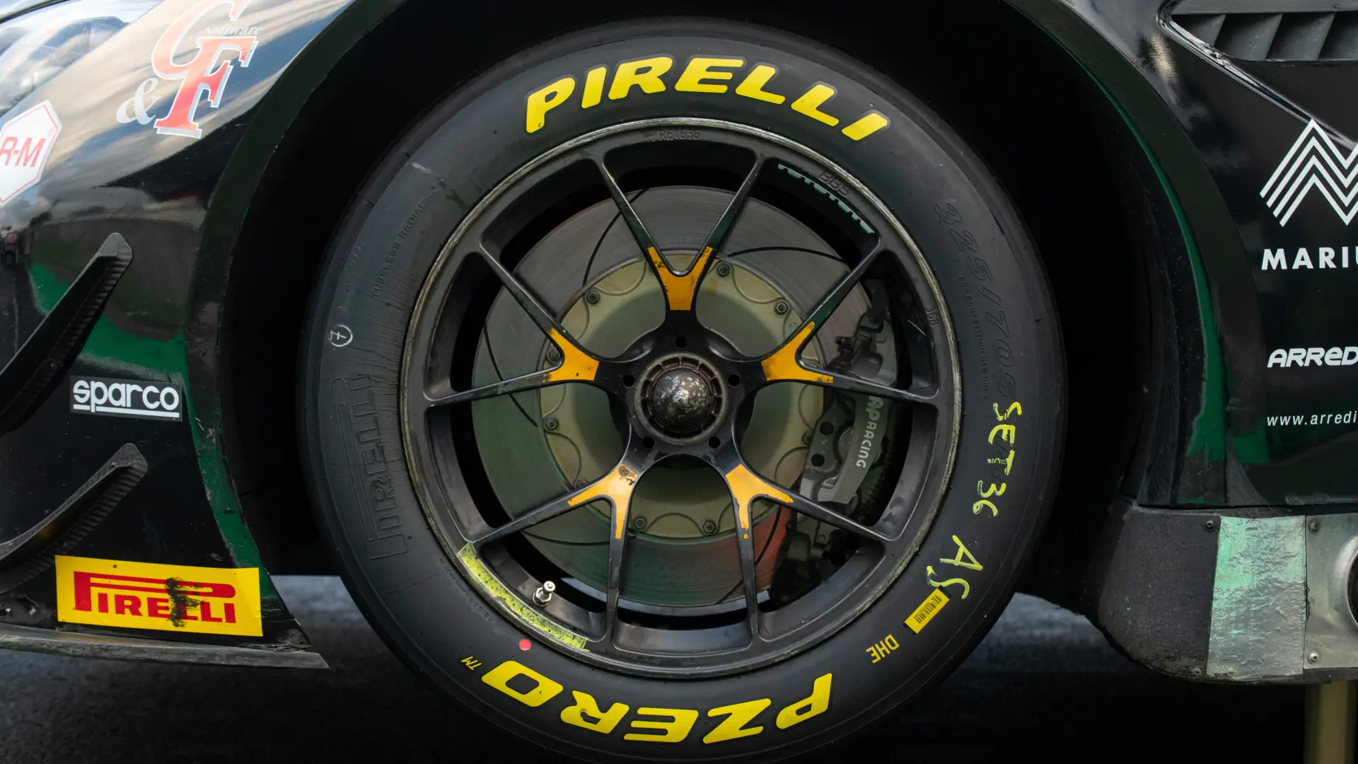 pirelli shutterstock-64900a860069b.webp