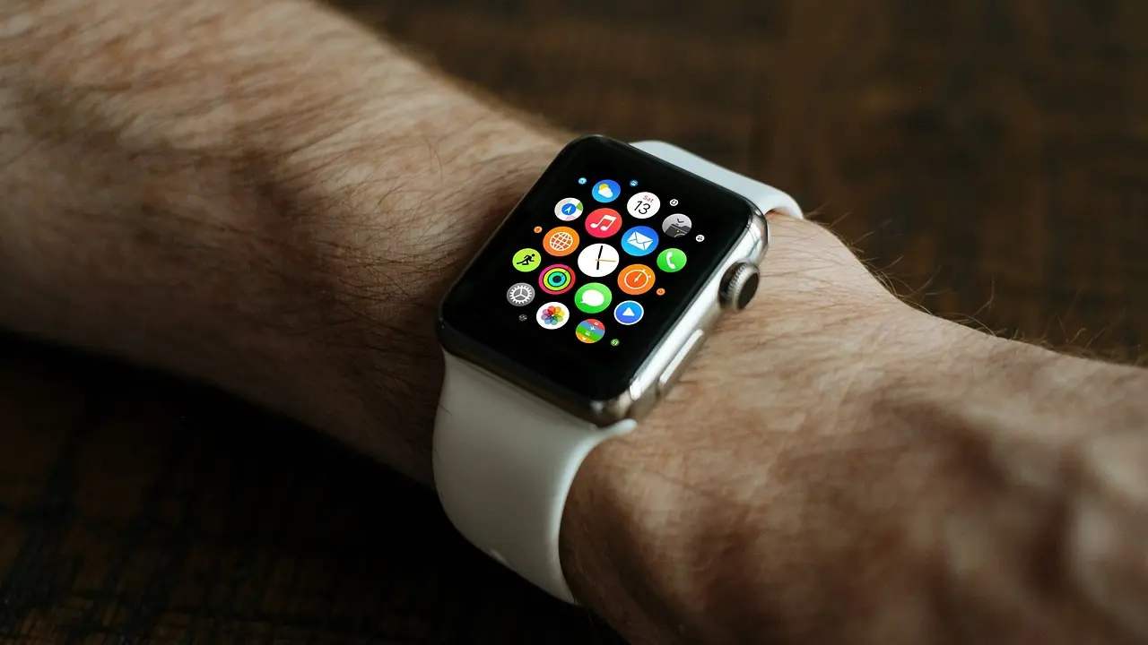 Apple watch sat pxabay-64d3b5a8d668f.webp