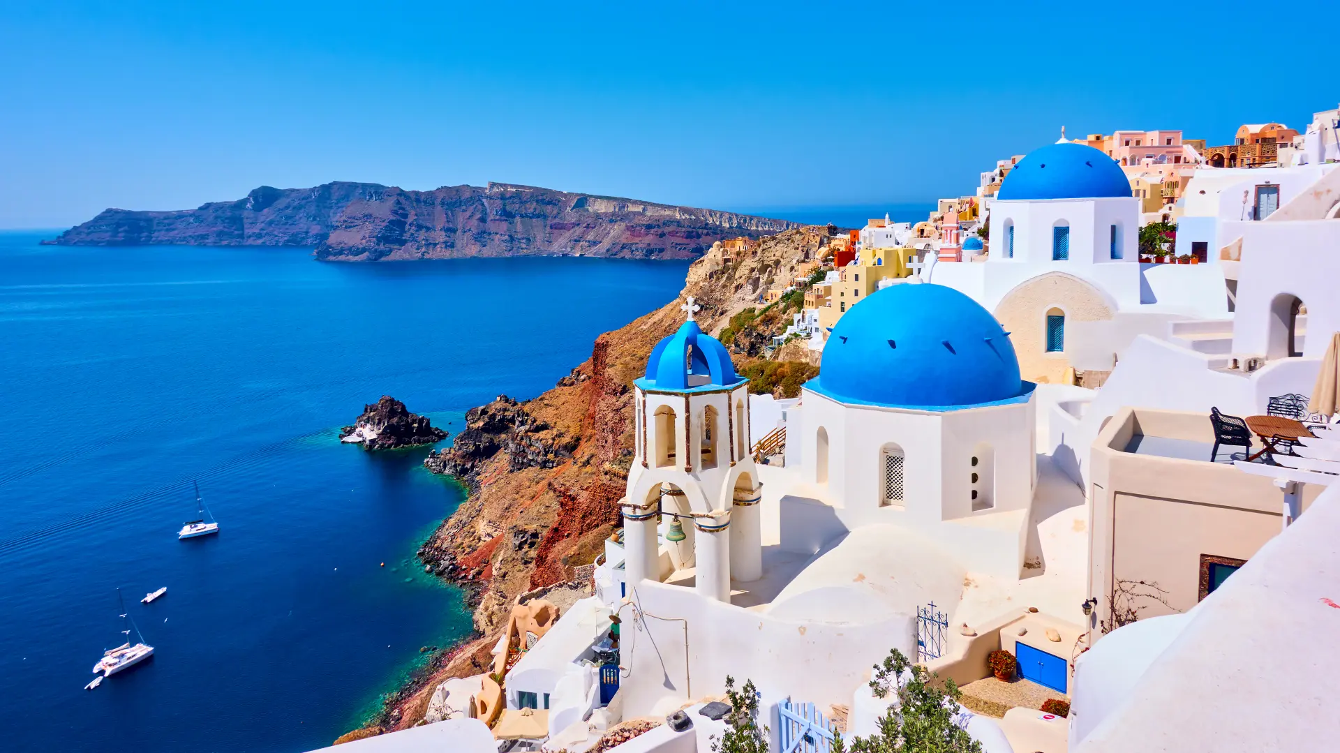 Grčka Santorini shutterstock_1702047661-64e20671da381.webp