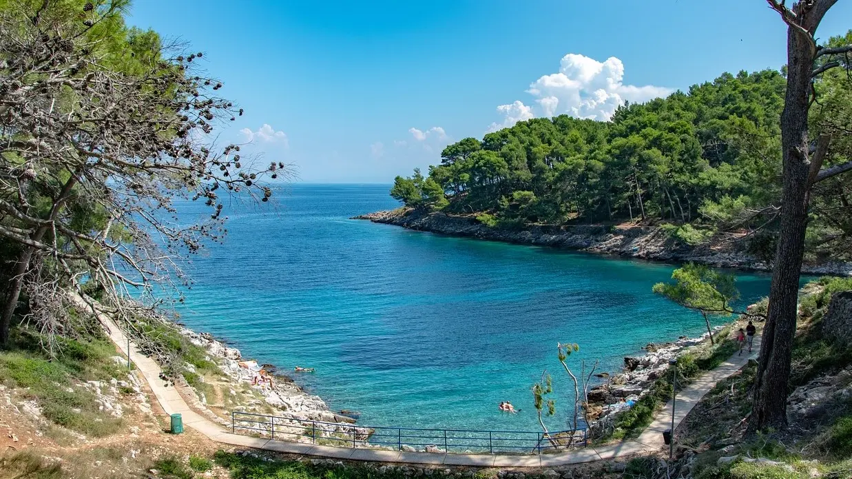 cres more hrvatska pixabay-64ccbf8fddaaa.webp