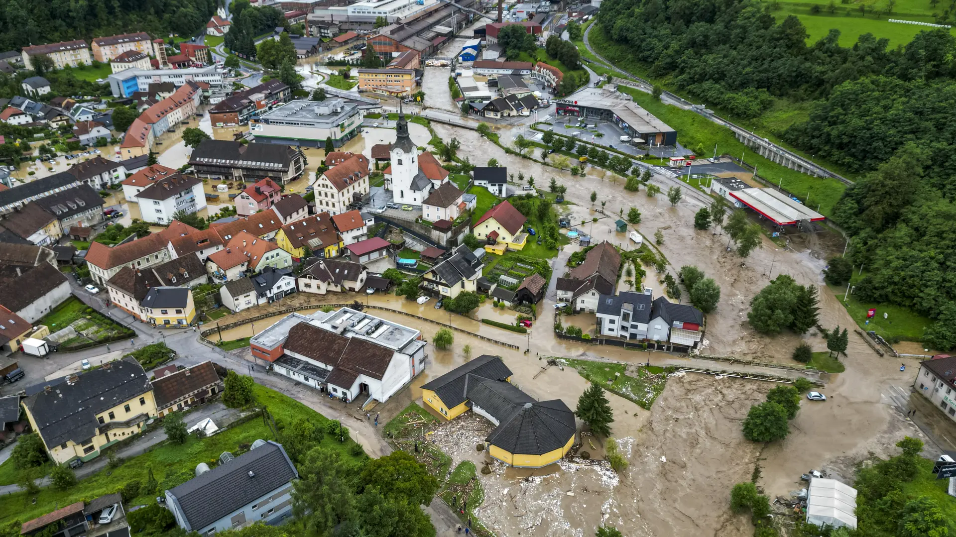 slovenija nevreme AP PhotoGregor Ravnjak via Tanjug-64cdeb527dba1.webp