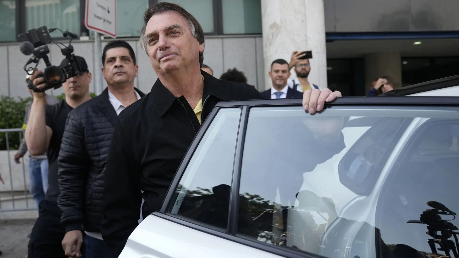 Tan2023-08-2316131904_7 žair bolsonaro AP PhotoSilvia Izquierdo-64f18d6394c65.webp