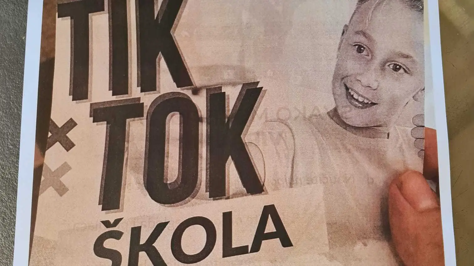 tik tok škola una-6515e372f245a.webp