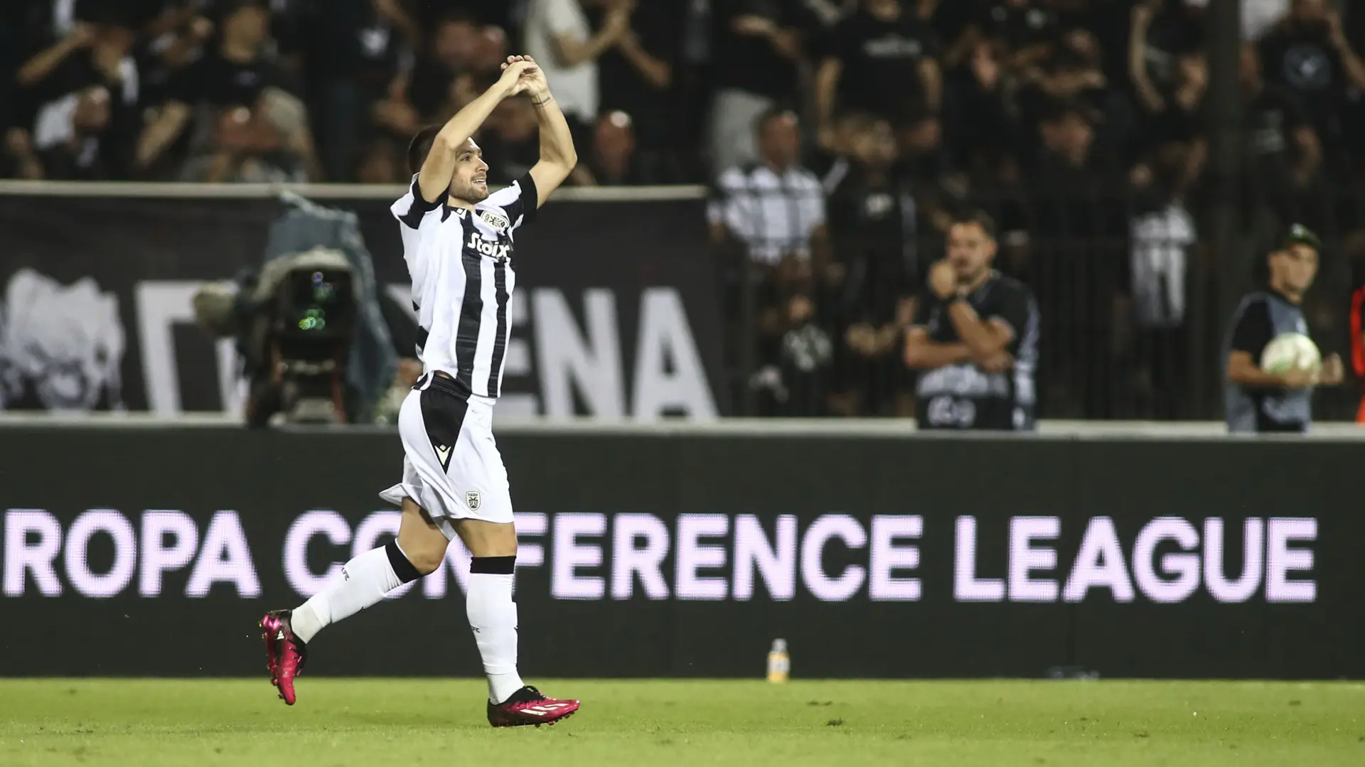 andrija živković, fk PAOK, 8 okt 2023 - AP Photo Giannis Papanikos Tanjug (1)-6547fb841d690.webp