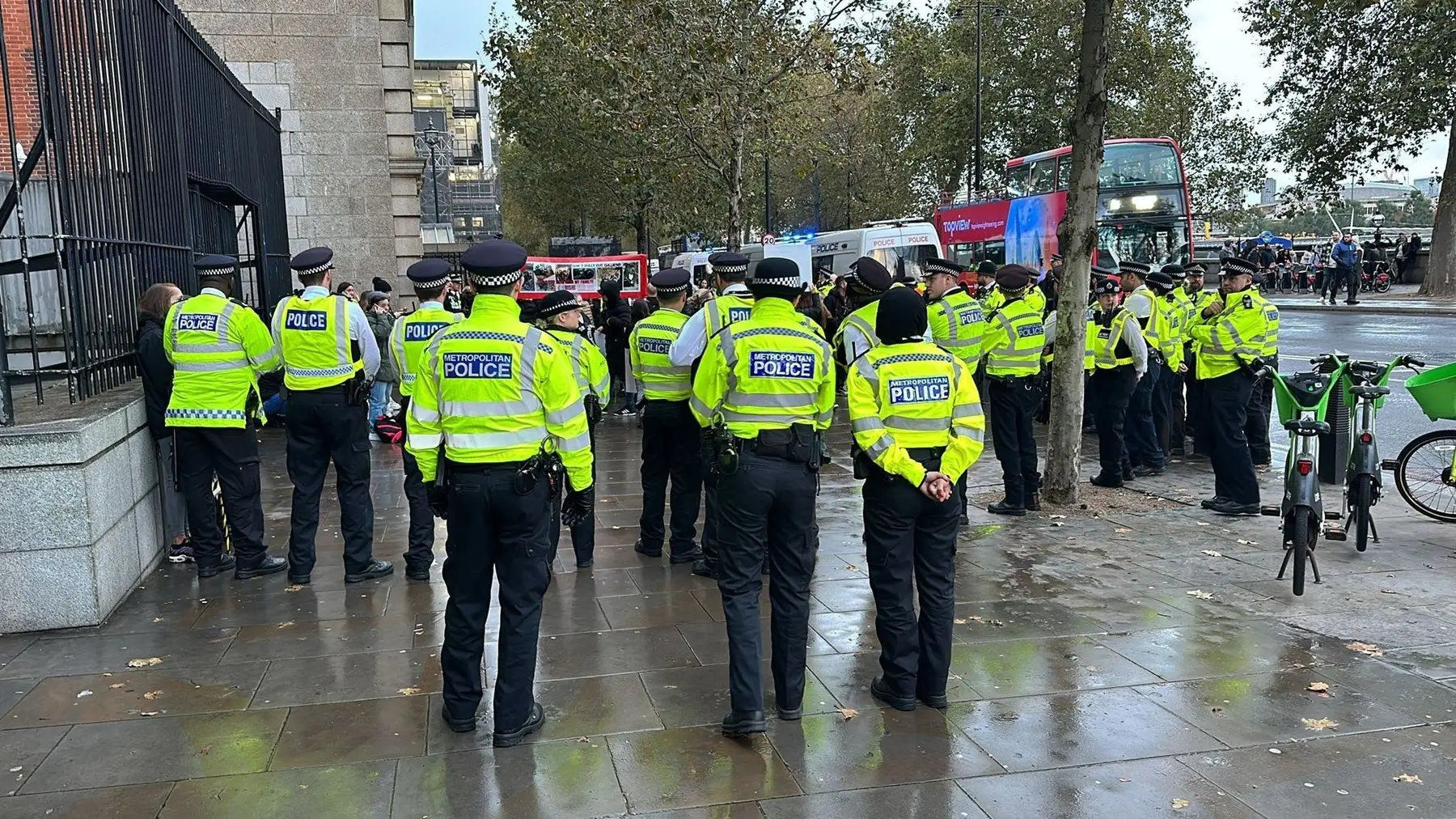 policija u londonu, londonska policija, london 3 nov 2023 - profimedia-65469fefe1245.webp