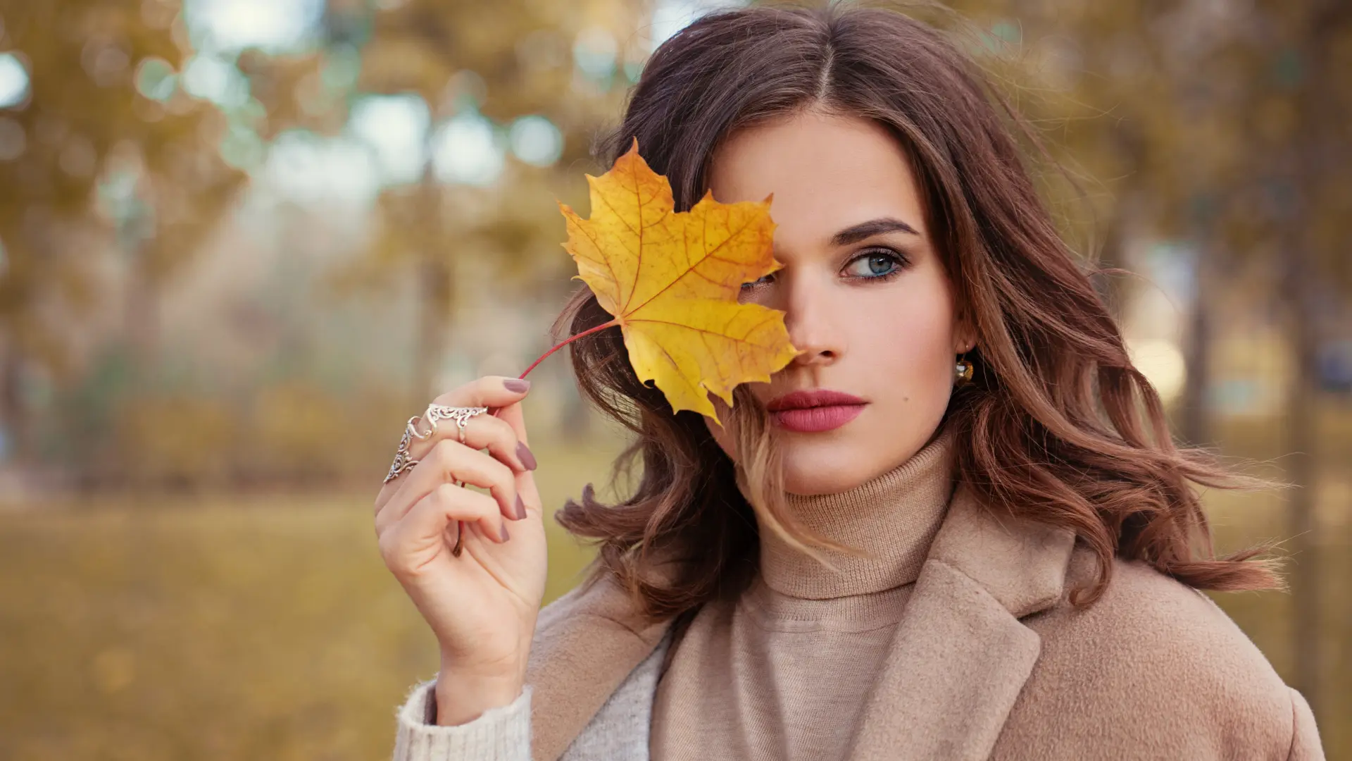 shutterstock_715391611 šminka, make up, jesen, autumn, novembar, oktobar-654c91fd24143.webp