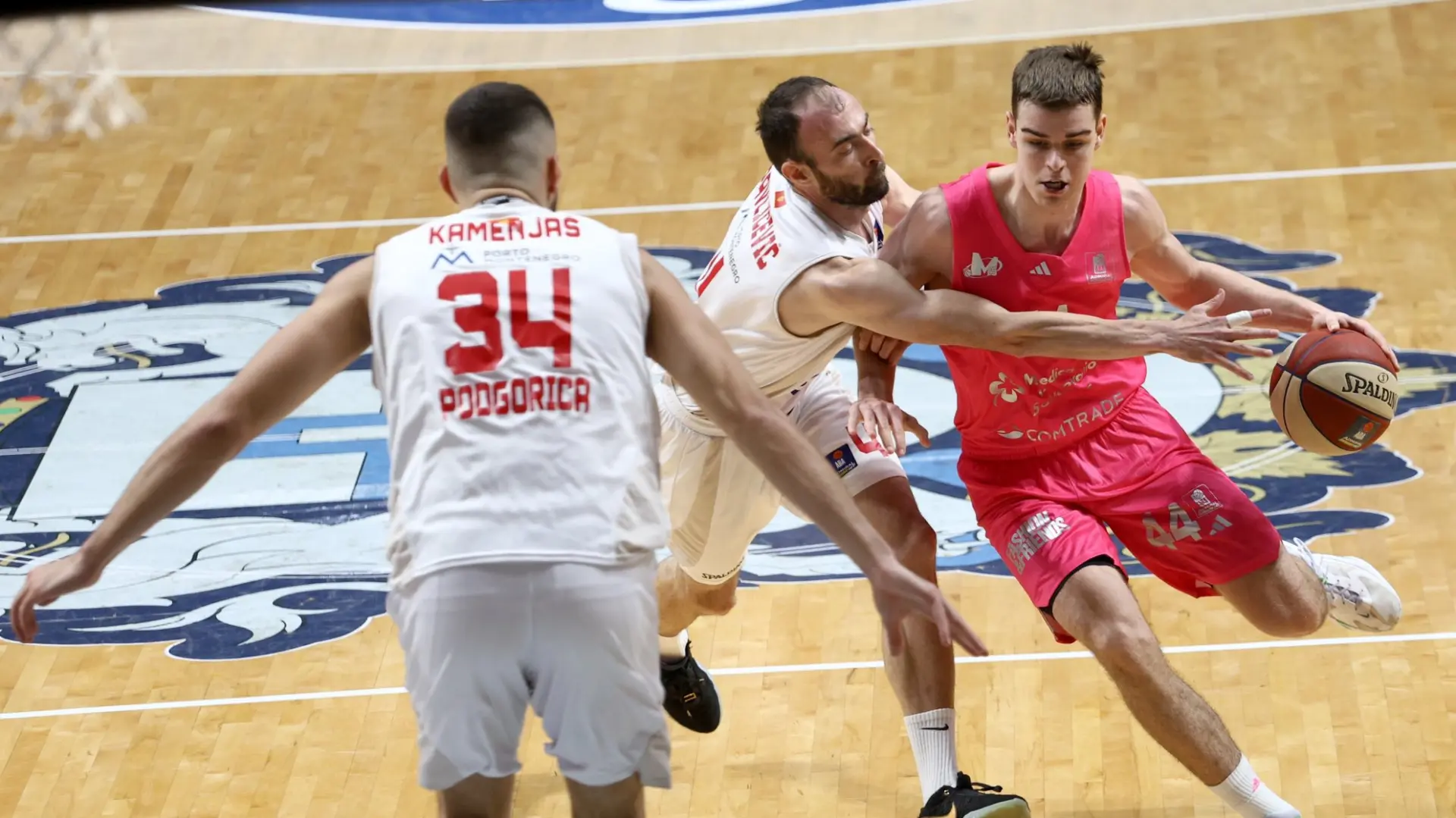 kk mega kk studentski centar x@KKMegaBasket-656e27026af1c.webp