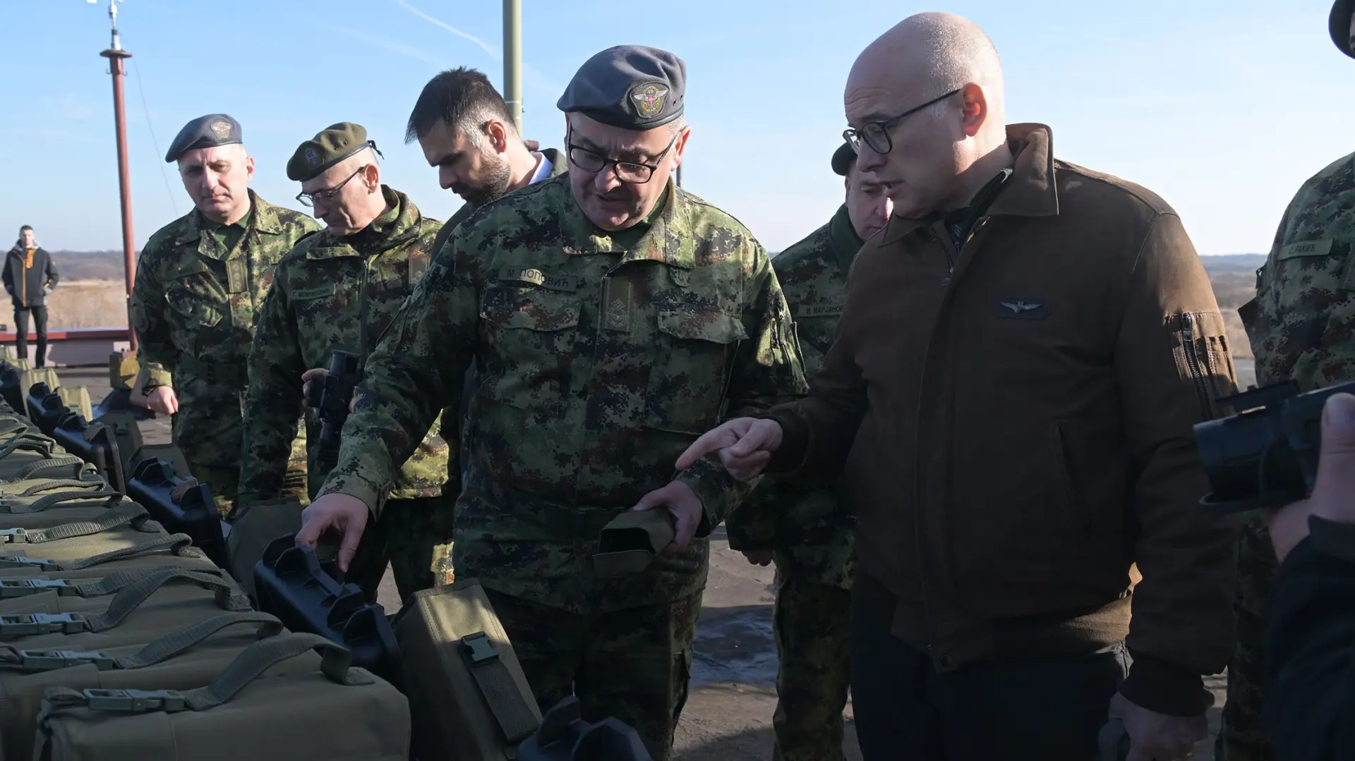 ministar miloš vučević u nikincima, prikaz vojne opreme - 29 dec 2023 - foto TANJUG MINISTARSTVO ODBRANE I VOJSKE SRBIJE (2)-658ed38005c5d.webp