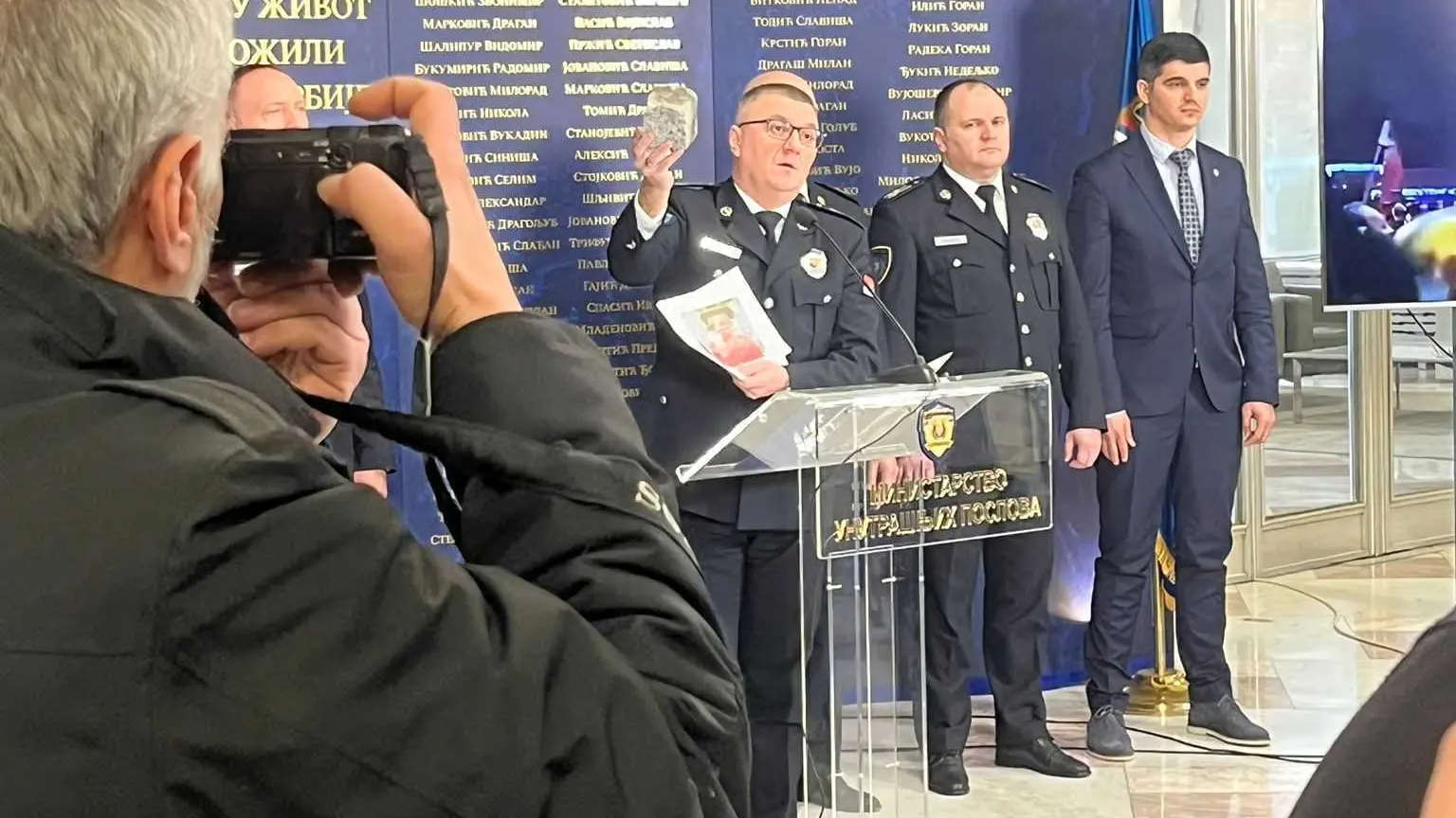 neredi SPN od 24 dec, konferencija policije 25 dec 2023 - foto UNA 4-65894c5a5dbcc.webp