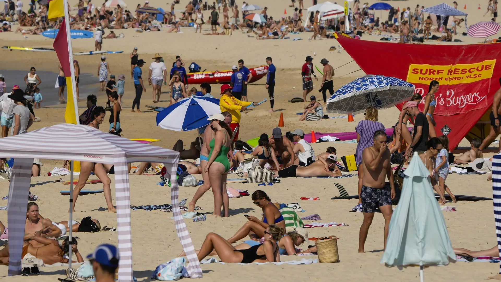 sidnej, bondi plaža, bondi bič, 9 dec 2023 - foto AP Photo Mark Baker Tanjug-65749d3bc9835.webp