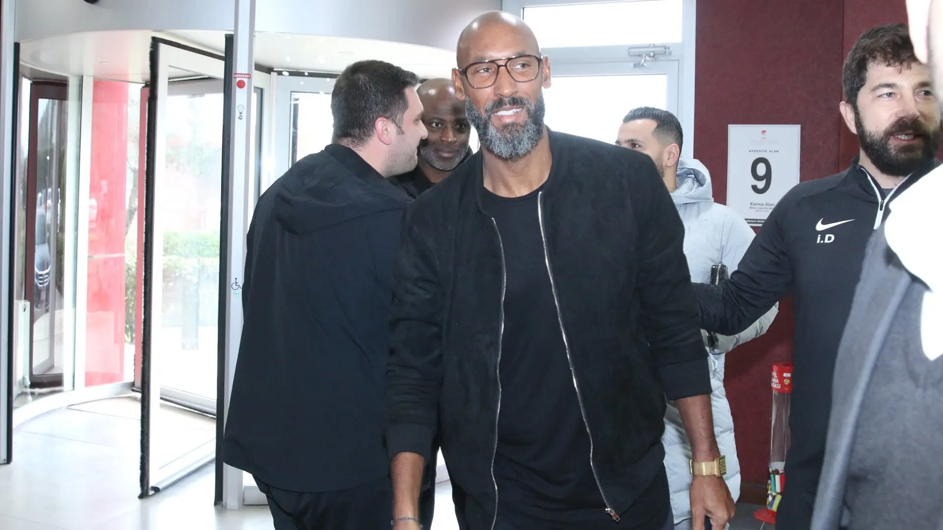 Nikolas Anelka-65b26f41a2d50.webp