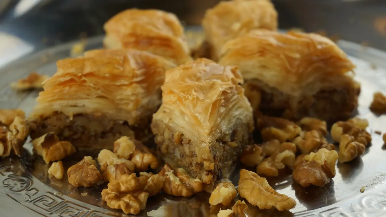 baklava, pita sa orasima, pixabay-6599484fbc0f1.webp