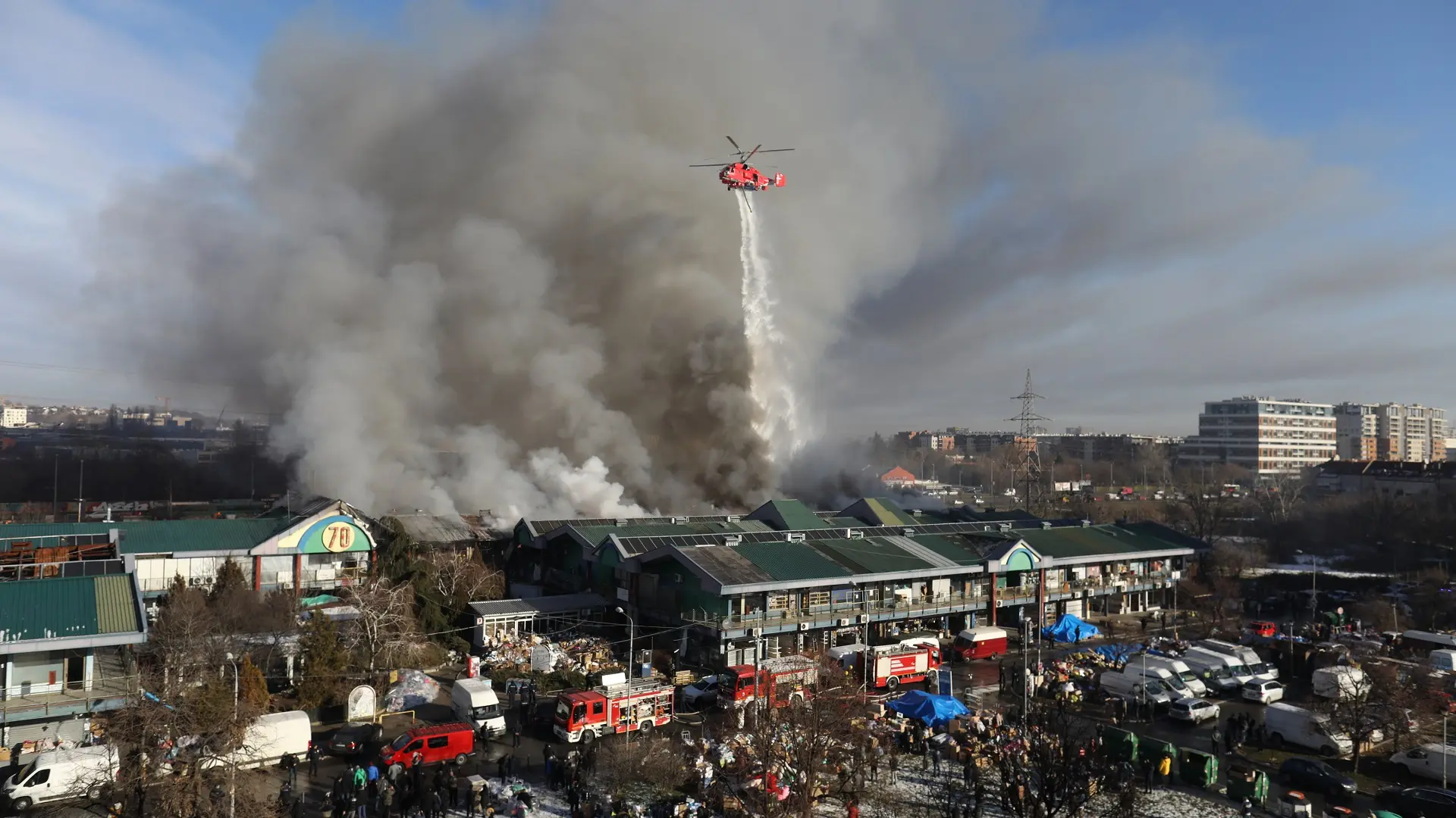 požar u kineskom tržnom centru u bloku 70, kineski tržni centar blok 70 - 24 jan 2024 - foto Sasa Dzambic ATAImages (2)-65b0d9f4d77ce.webp