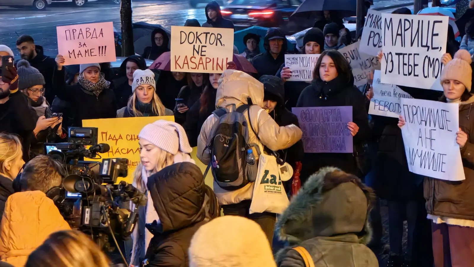 protest protiv akušerskog nasilja ispred ministarstva zdravlja, 19 jan 2024 - foto UNA 4-65aae1a479863.webp