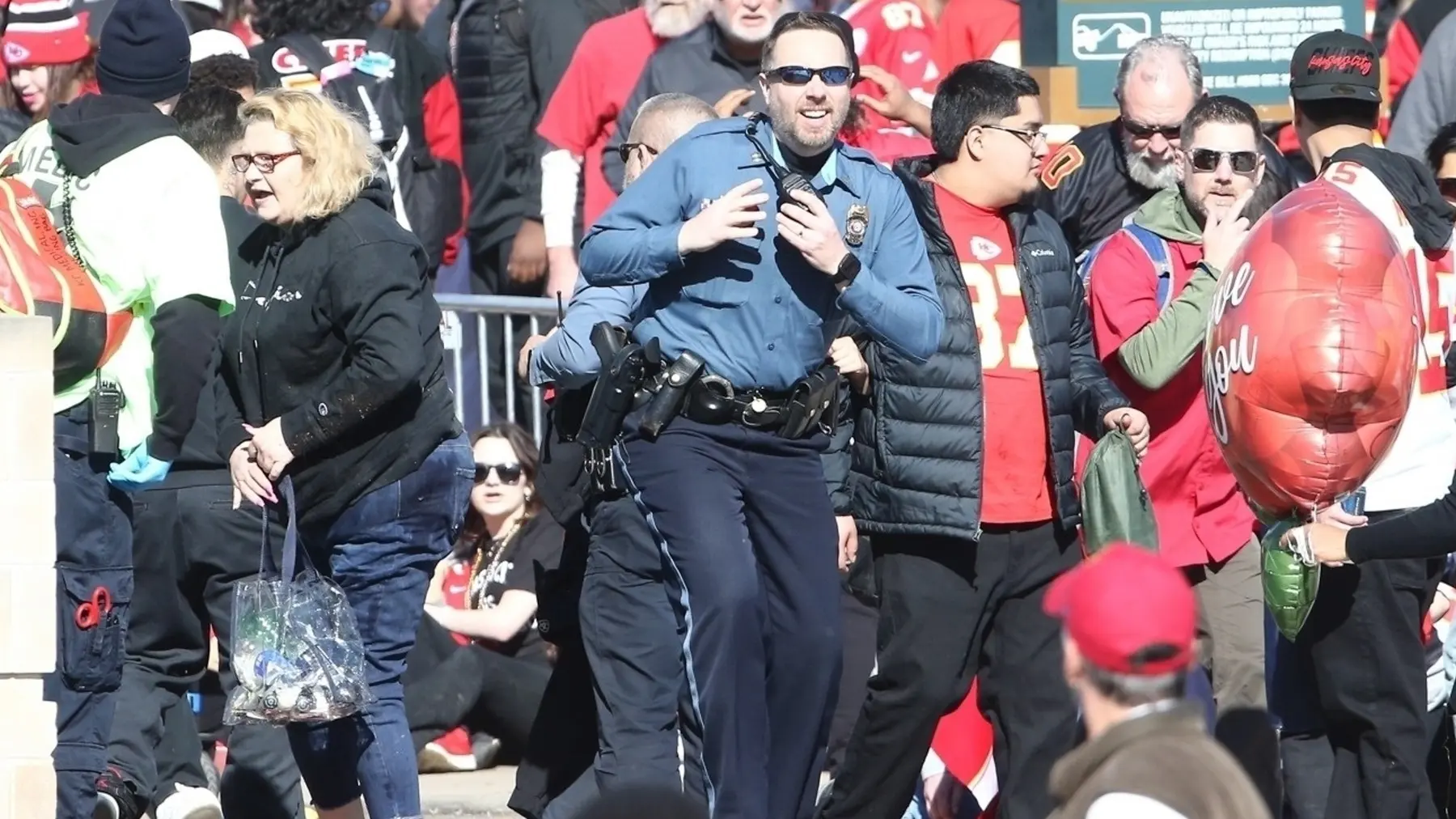 doček kanzas siti čifsa, superbol, superbowl, pucnjava u kanzas sitiju, 14 feb 2024 - profimedia (4)-65cd36766e99e.webp