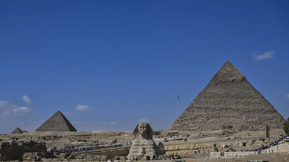 giza piramide anadolija-65d726cbf2304.webp