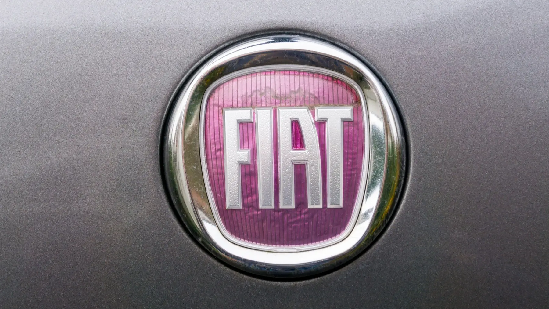 logo fijata, fiat, fijat - profimedia-65d744a790646.webp