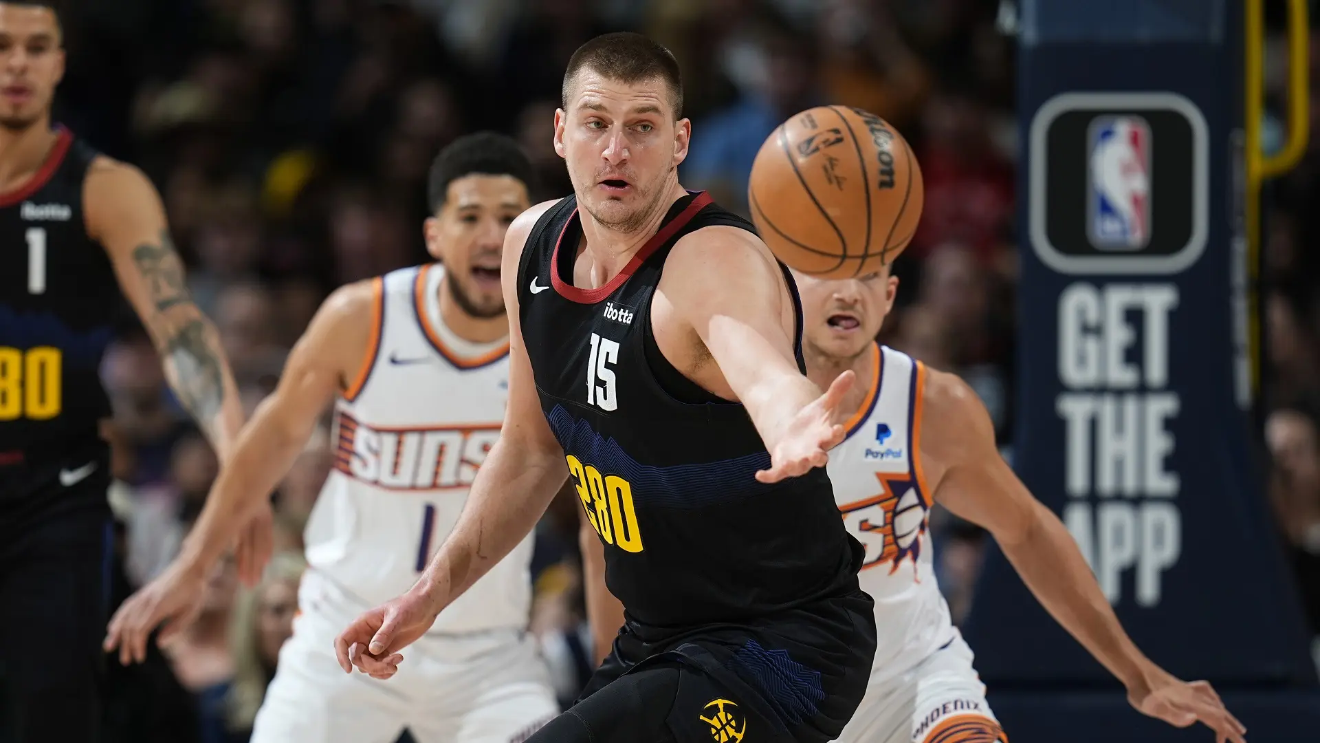 nikola jokić, denver nagets, finiks sans - 28 mart 2024 - foto AP Photo David Zalubowski Tanjug (1)-6604f2f1d33a8.webp