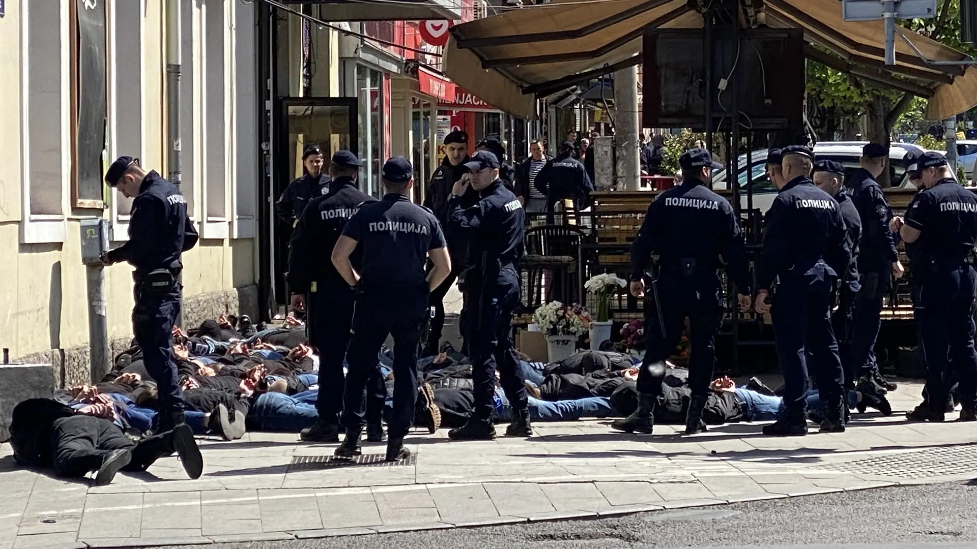 akcija policije kod vukovog spomenika, policija, beograd - 20 april 2024 - foto Tanjug Marko Đoković (1)-6623af532ec6e.webp