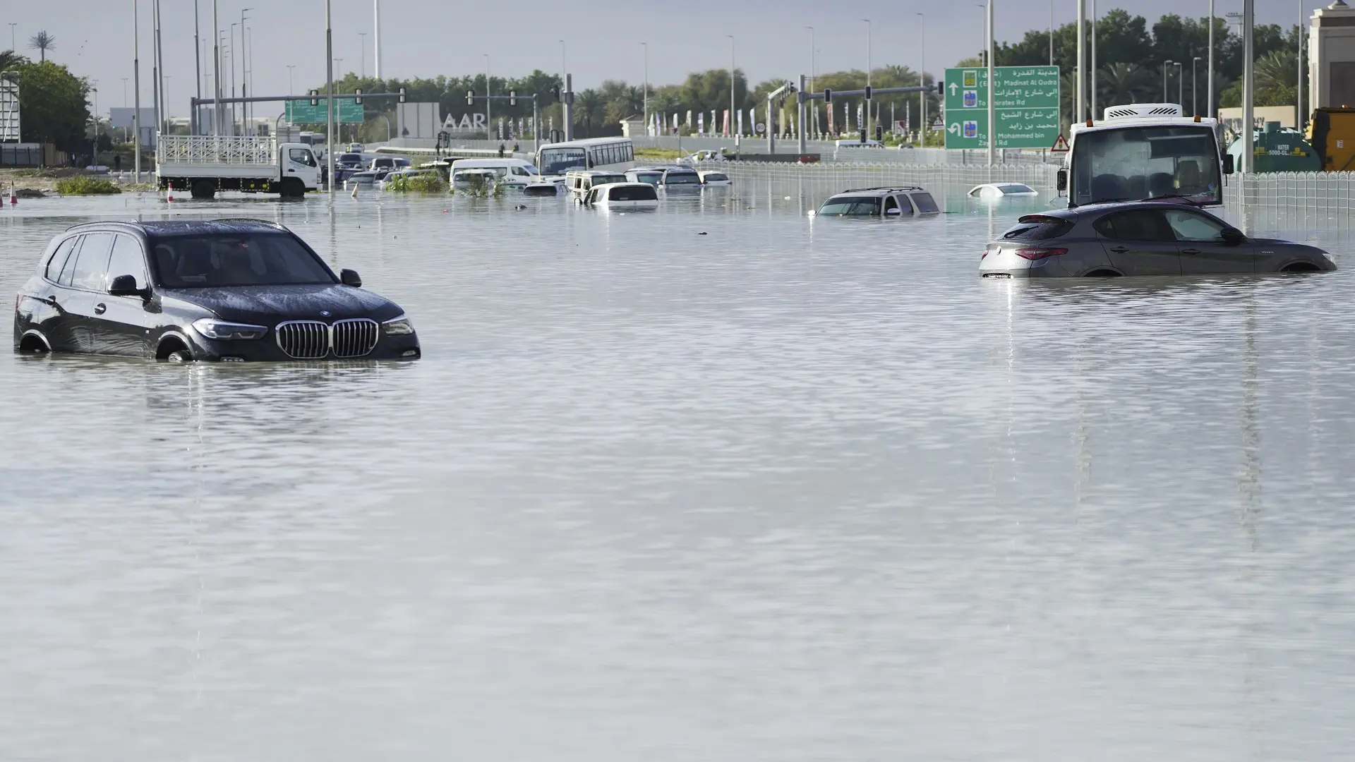 dubai, poplave u dubaiju - 16 april 2024 - foto AP Photo Jon Gambrell (3)-661f87b205512.webp