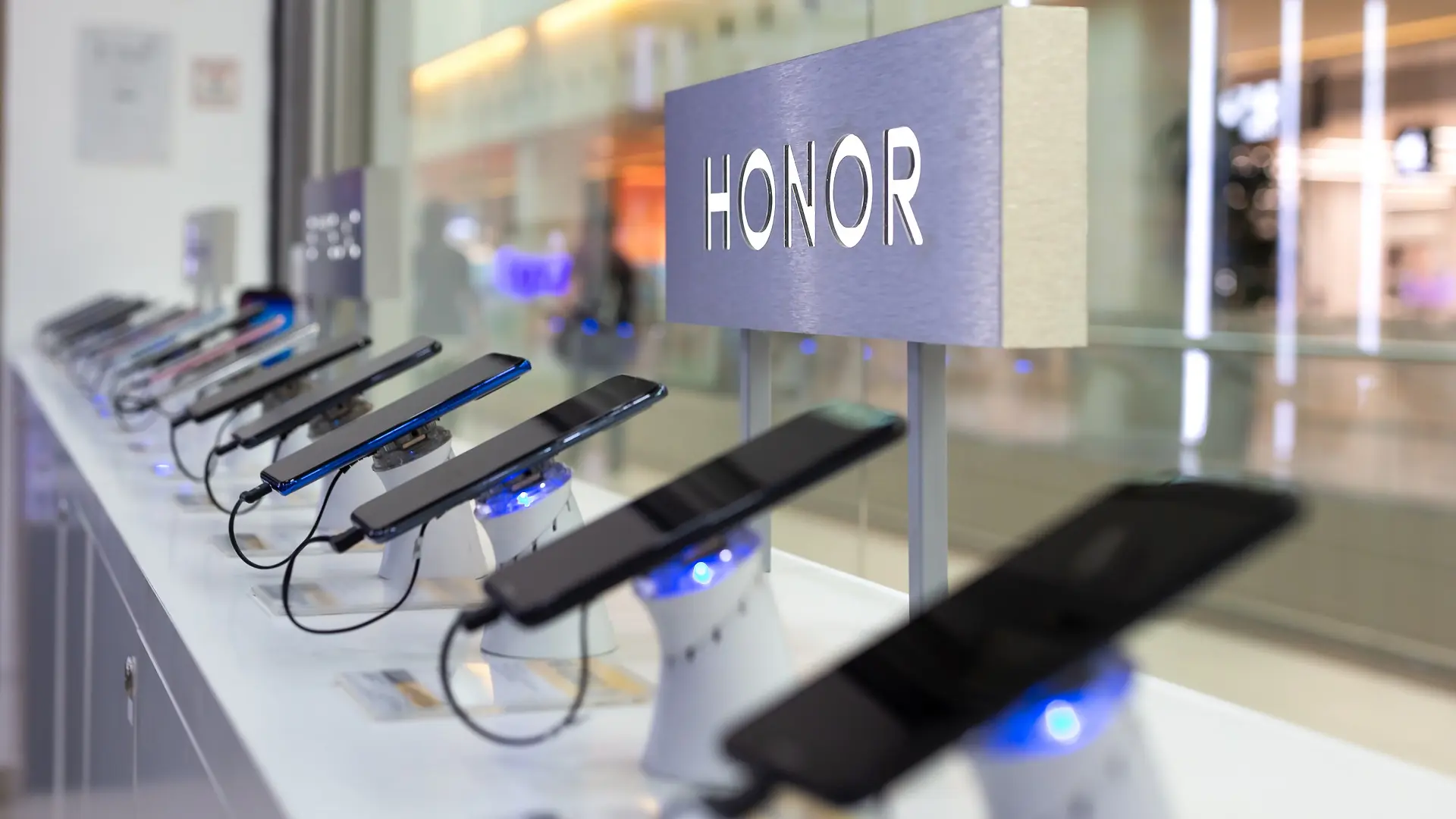 honor mobilni telefoni - shutterstock-662b75228aa21.webp