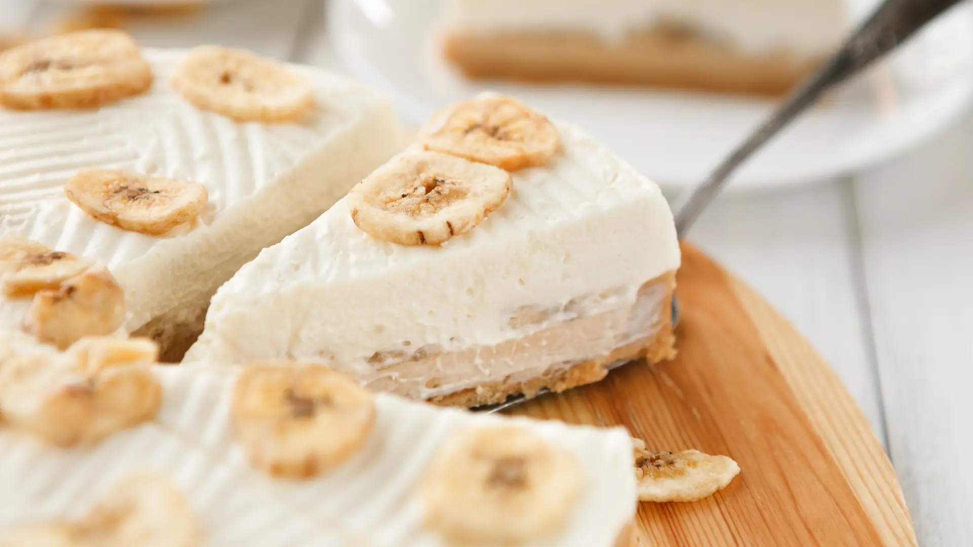 shutterstock, posna banana torta-6617e41e4f83f.webp