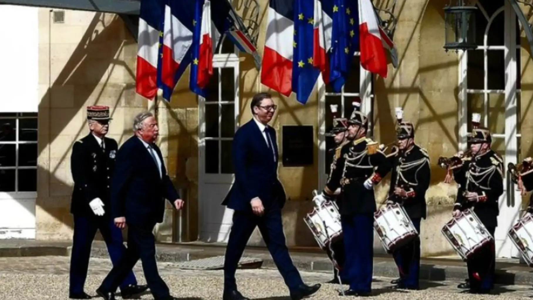 vučić francuska senat instagram buducsnost srbije av-66141104b8dc9.webp