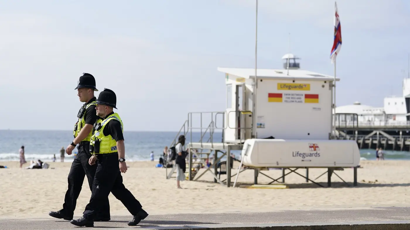 bornmut, engleska, britanska policija, plaža u bornmutu, ubistvo žene u bornmutu - 25 maj 2024 - profimedia-6651edb9a9cdf.webp