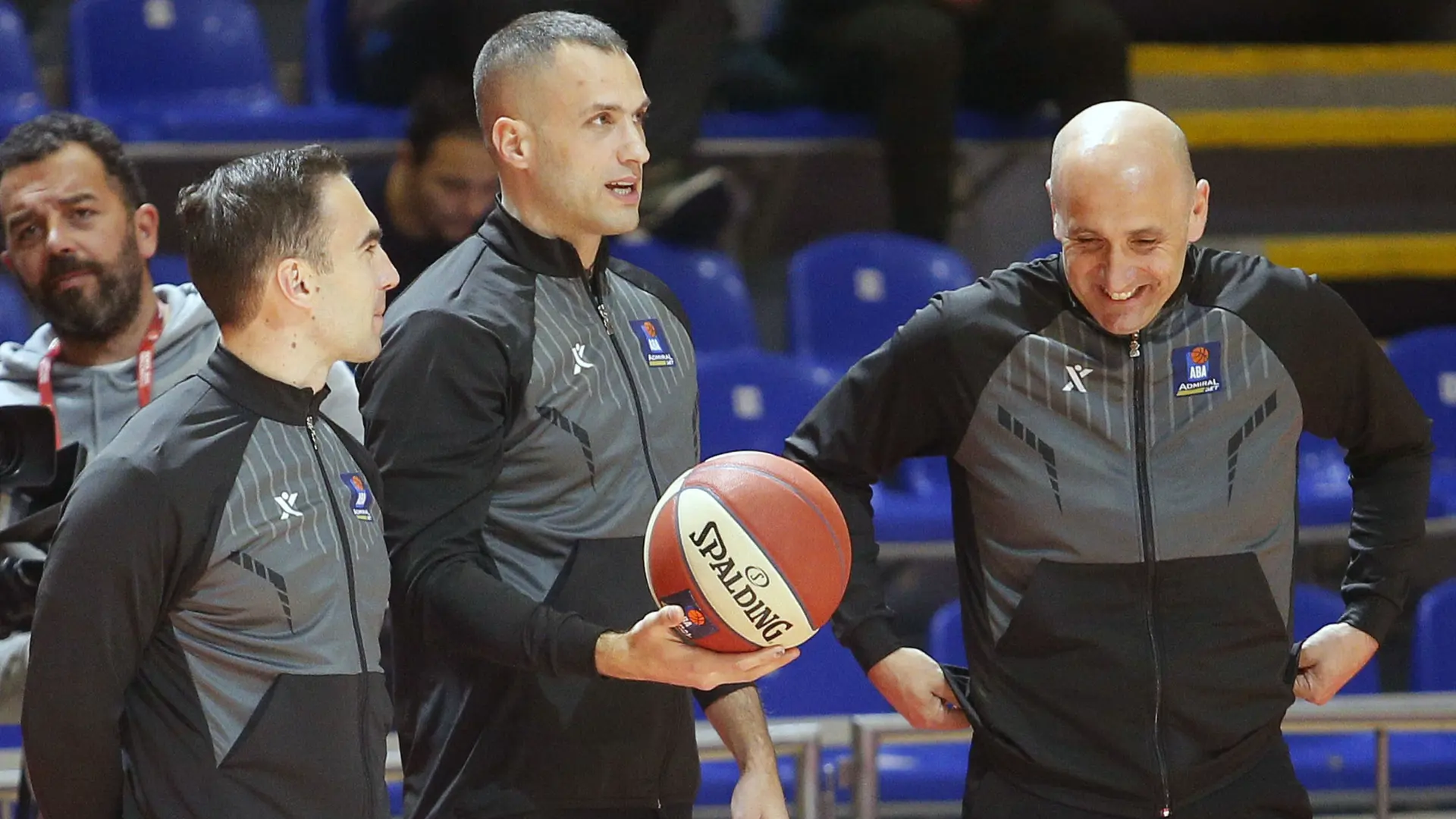 uroš nikolić, u sredini, 2022 - Bane T. Stojanovic ATAImages-66422502bcb0b.webp