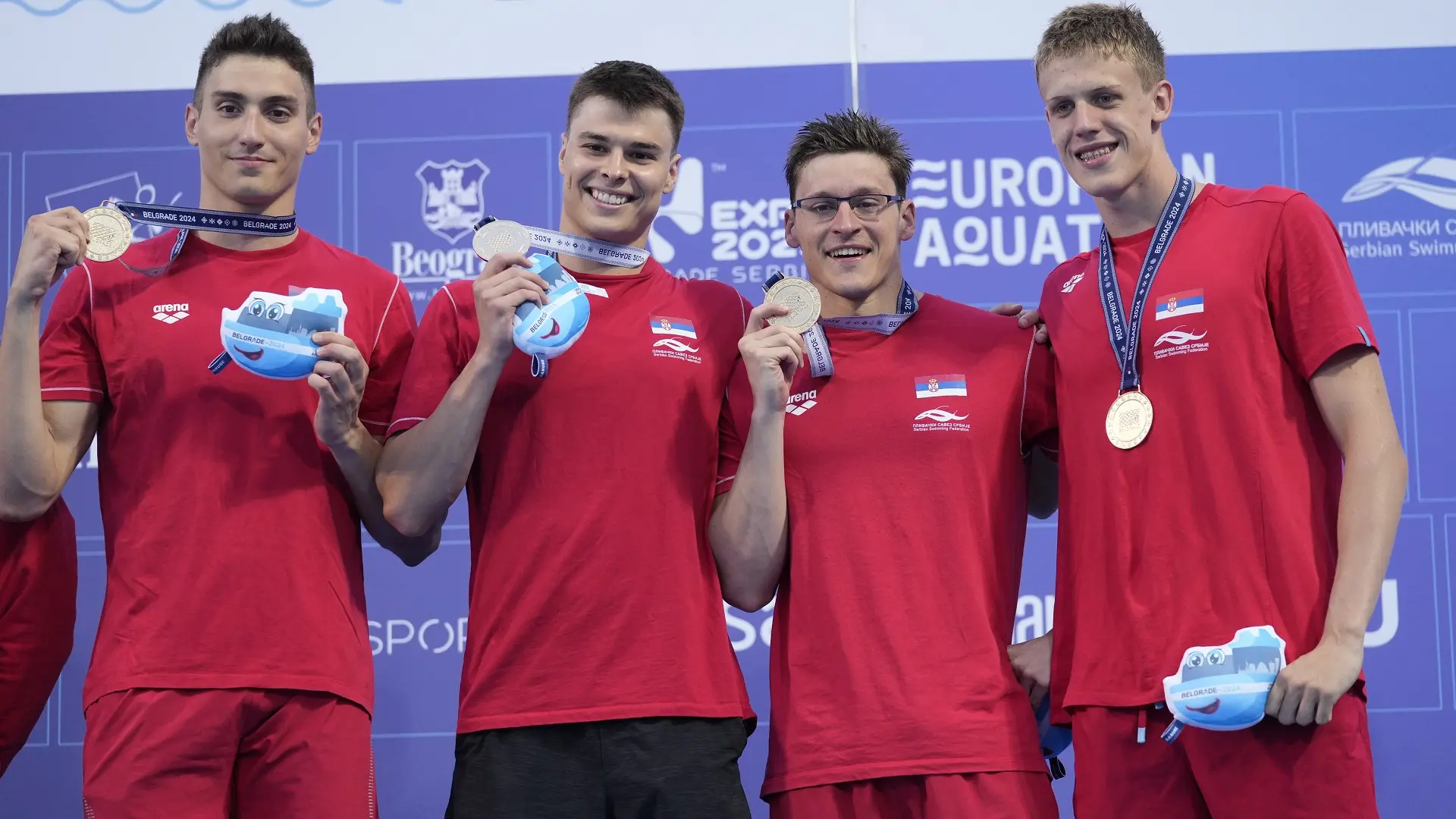 Nikola Aćin, Andrej Barna, Velimir Stjepanović i Justin Cvetkov, plivanje, muška plivačka štafeta 4x100 slobodno zlatna medalja na EP, 20 jun 2024 - foto AP Photo Darko Bandic Tanjug  (2)-667477bb96bc2.webp