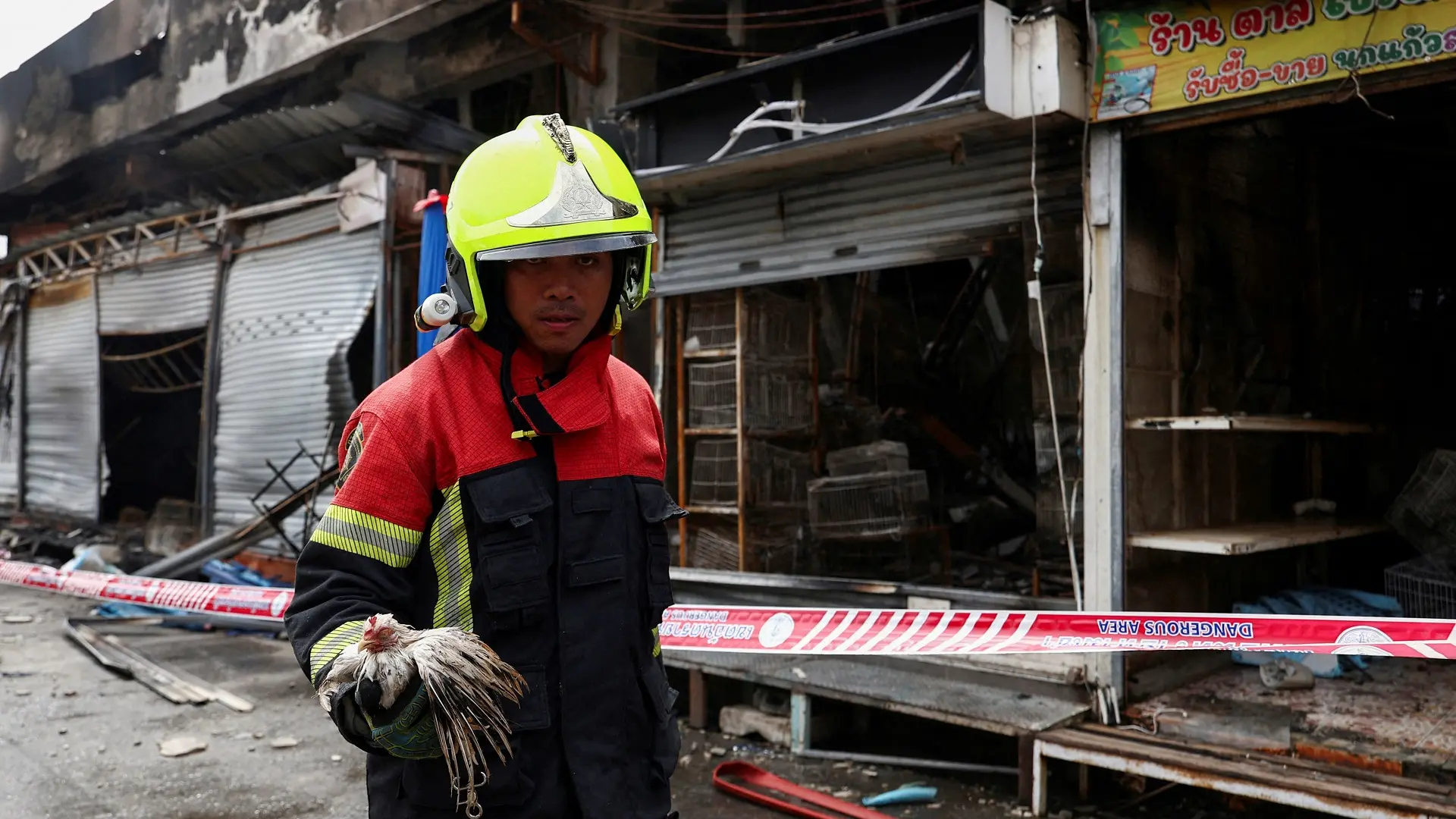 bangkok, pijaca čatučak, požar - 11 jun 2024 - foto Reuters (2)-6668549ee02d1.webp