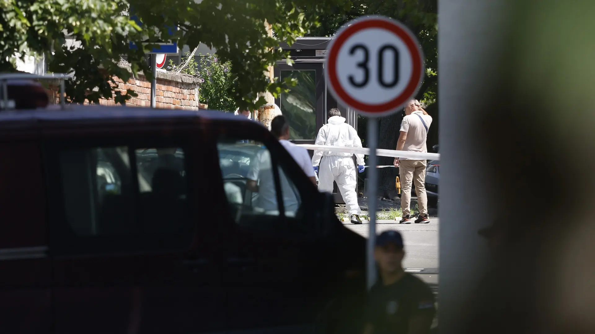 napad na žandarma ispred ambasade izraela u beogradu, miloš žujović - 29 jun 2024 - foto TANJUG MARKO ĐOKOVIĆ (3)-66800d156926f.webp