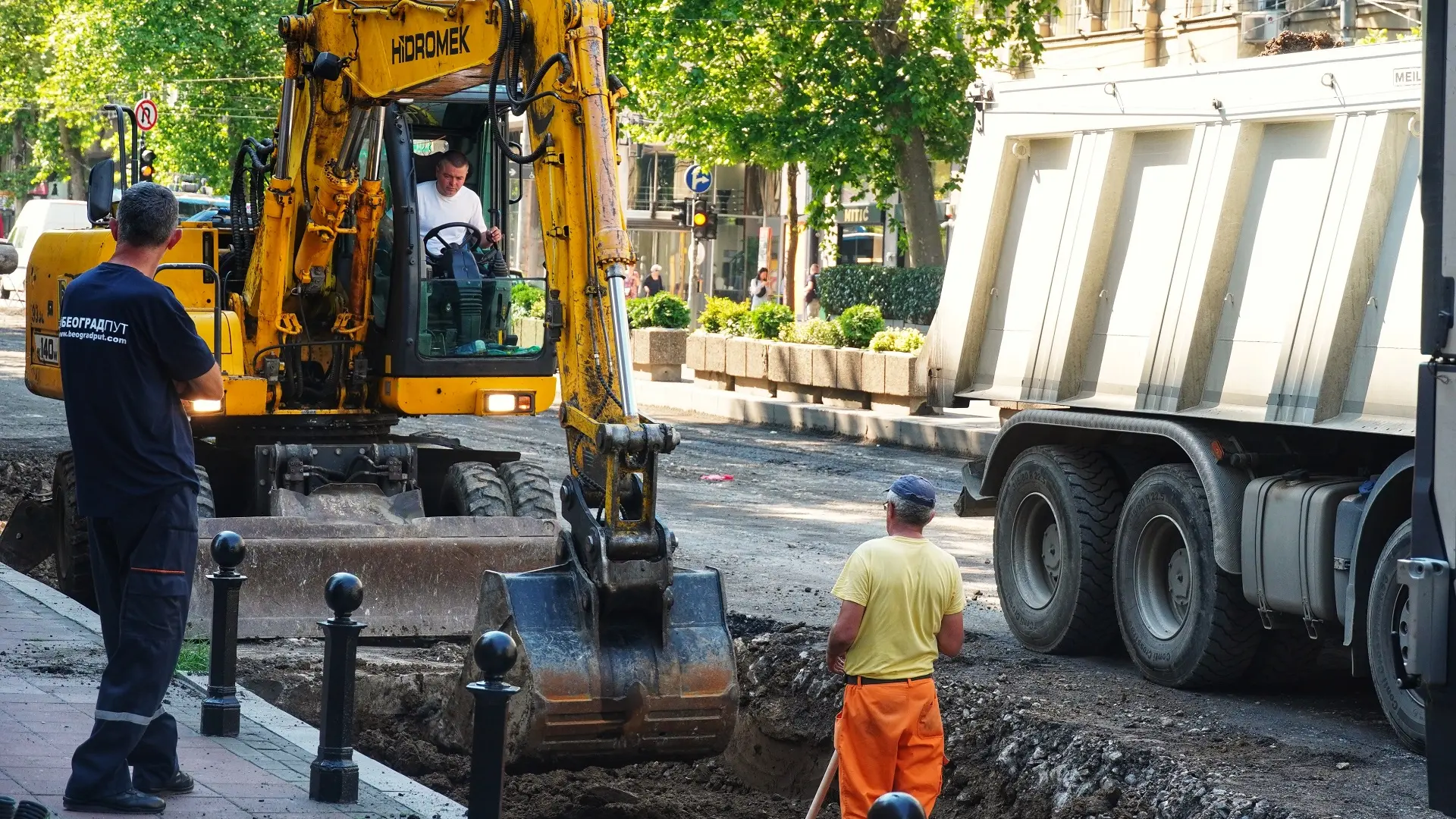 radovi na putu ulicama, beograd, bulevar kralja aleksandra, jkp beograd put, putari - 18 jun 2024 - foto TANJUG VLADIMIR ŠPORČIĆ (1)-6671577b46f76.webp