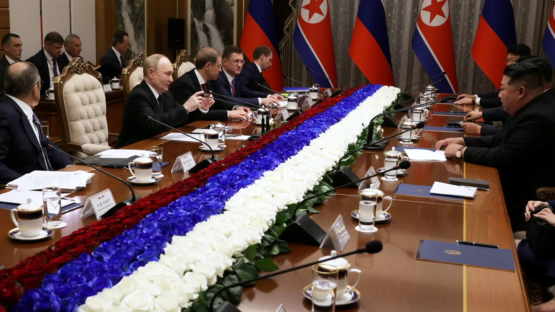 vladimir putin, kim džong un - 19 jun 2024 - foto Reuters (1)-66729c6e55ca4.webp