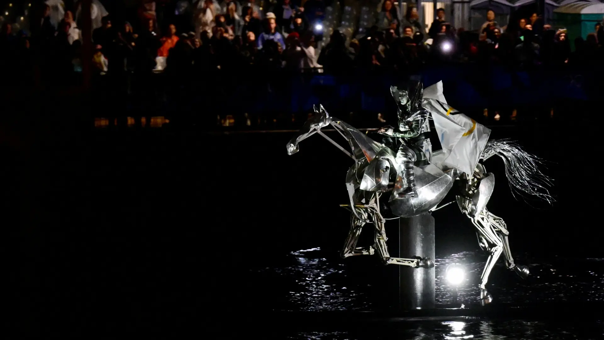 olimpijske igre otvaranje jahačica reuters 2024 ceremonija-66a4c91051a17.webp