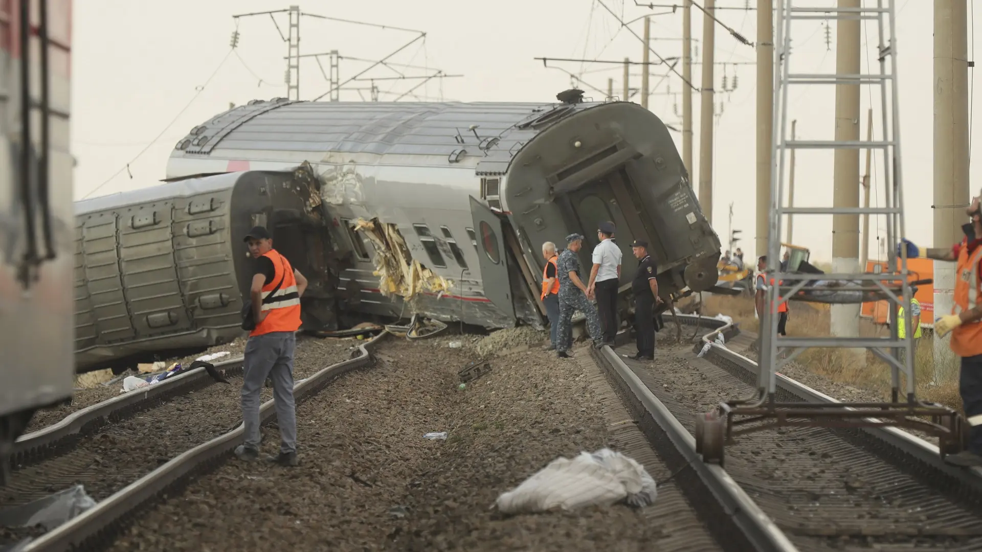 saobraćajna vozna nesreća u volgogradu, volgograd, voz iskočio iz šina - foto Kotelnikovsky District Administration via AP Tanjug (2)-66a7c89723107.webp