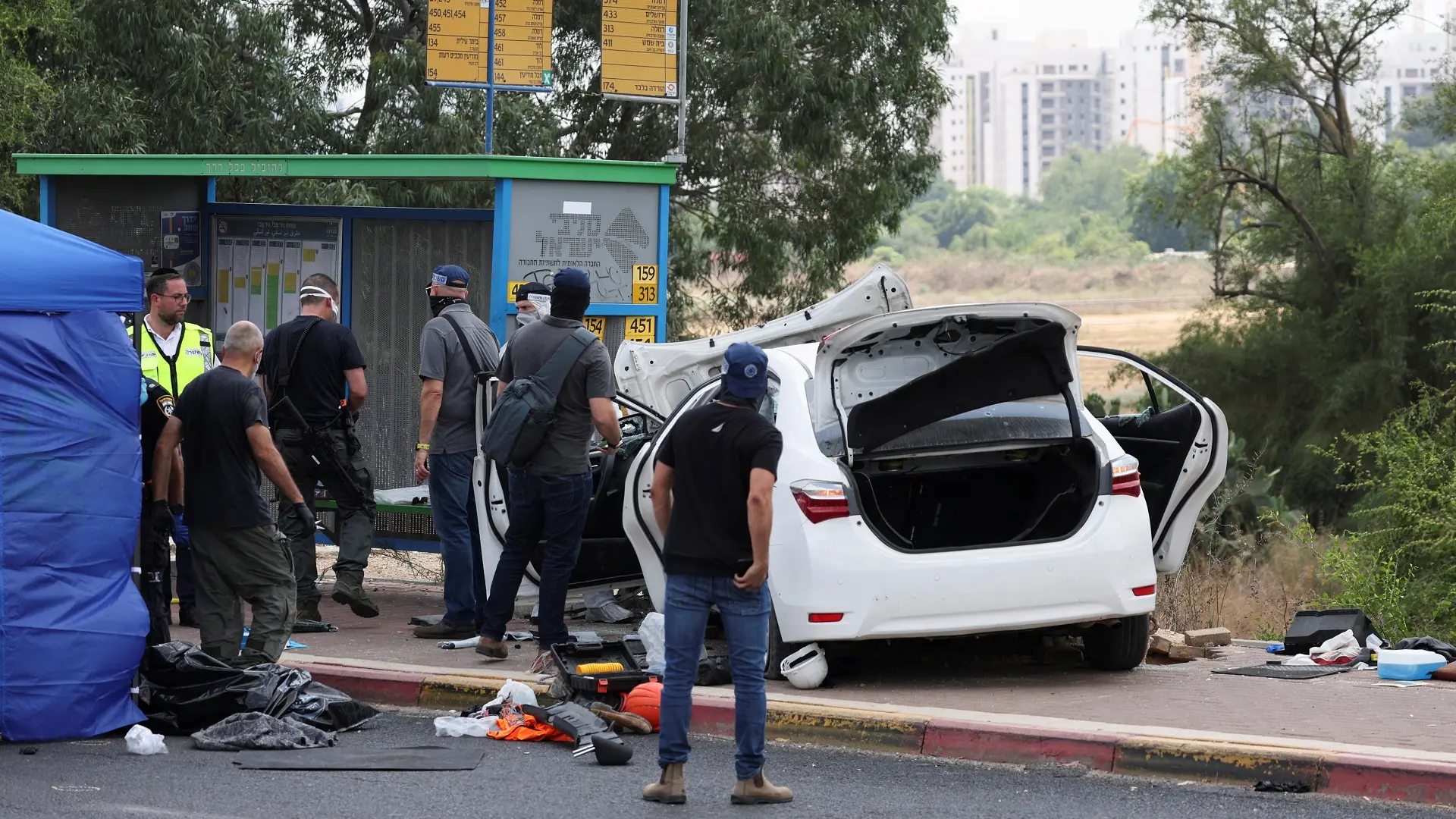 teroristički napad u izraelu, grad nir cvi, automobil uleteo u autobusku stanicu, izrael - 14 jul 2024 - foto Reuters-6693d1a892e3d.webp