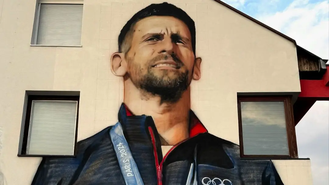 novak đoković, mural na sokocu, sokolac - 21 avg 2024 - foto Printscreen Instagram hotel_zlatni_bor-66c63a47998e8.webp