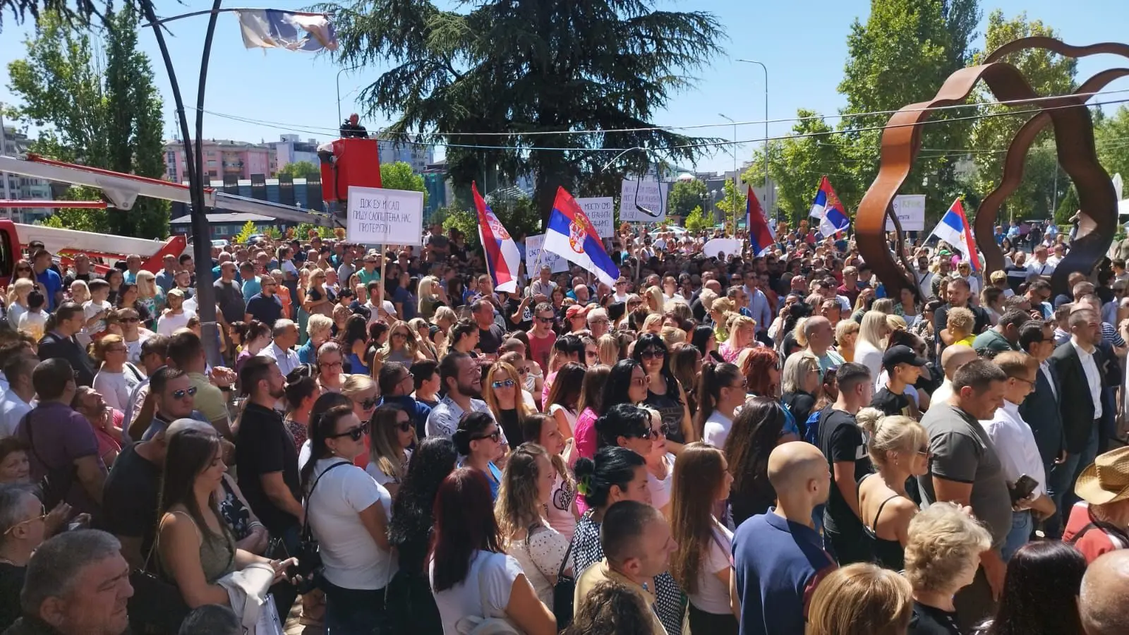 protest srba u kosovskoj mitrovici, kosovska mitrovica - 7 avg 2024 - foto TANJUG STR (2)-66b340f848b2b.webp